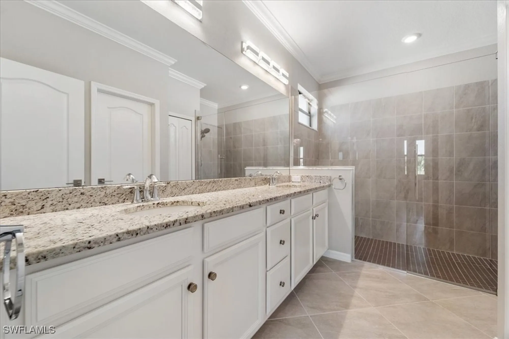 Property Slideshow image 14 of 50 | 12000 arbor trace dr, Fort Myers, FL, 33913