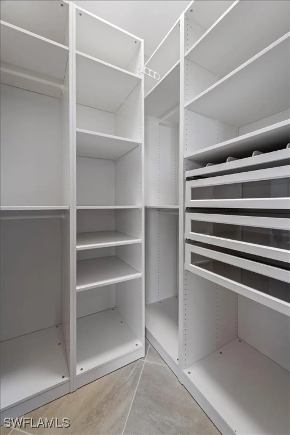 Property Slideshow image 17 of 50 | 12000 arbor trace dr, Fort Myers, FL, 33913