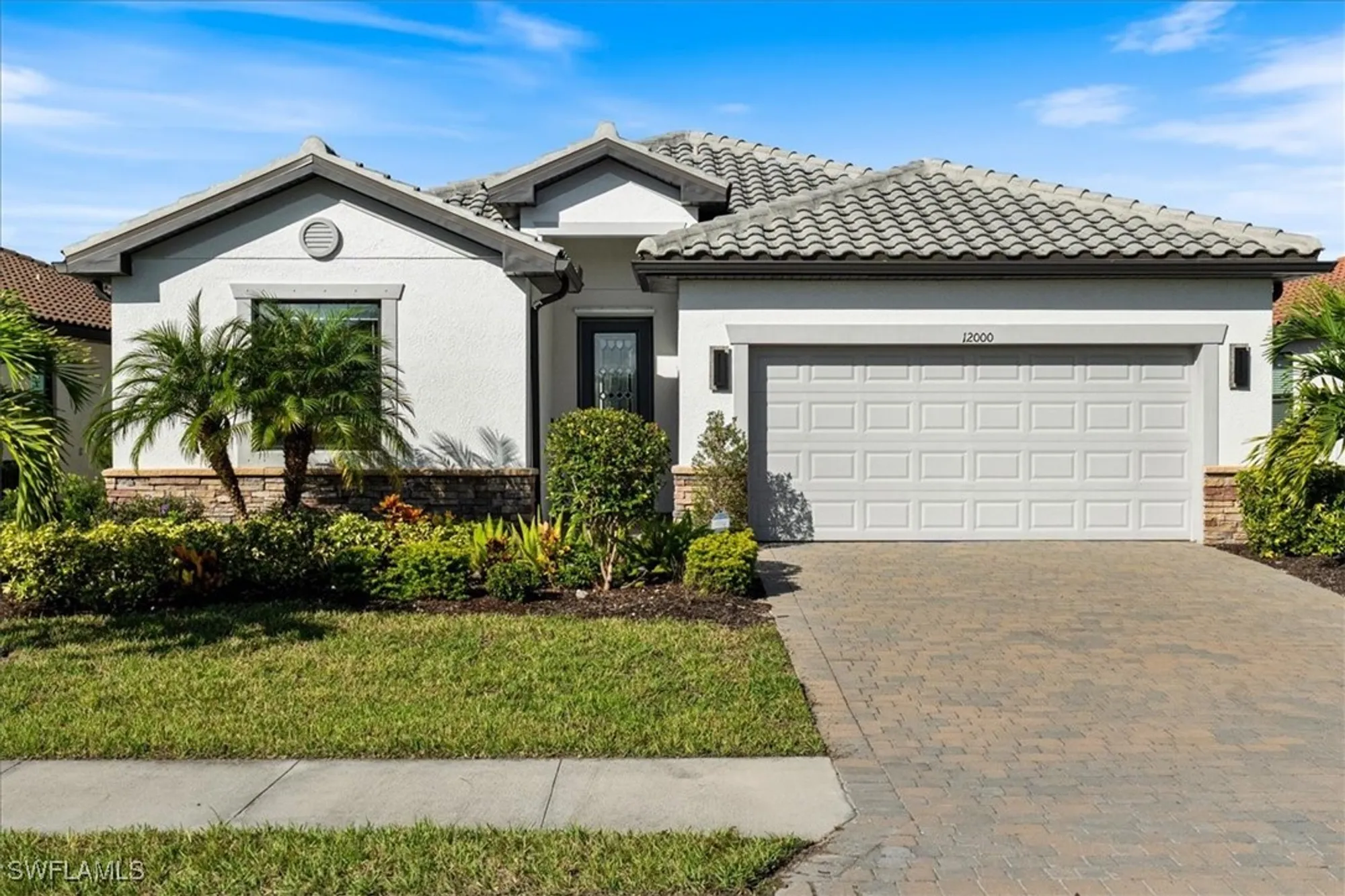 Property Slideshow image 1 of 50 | 12000 arbor trace dr, Fort Myers, FL, 33913