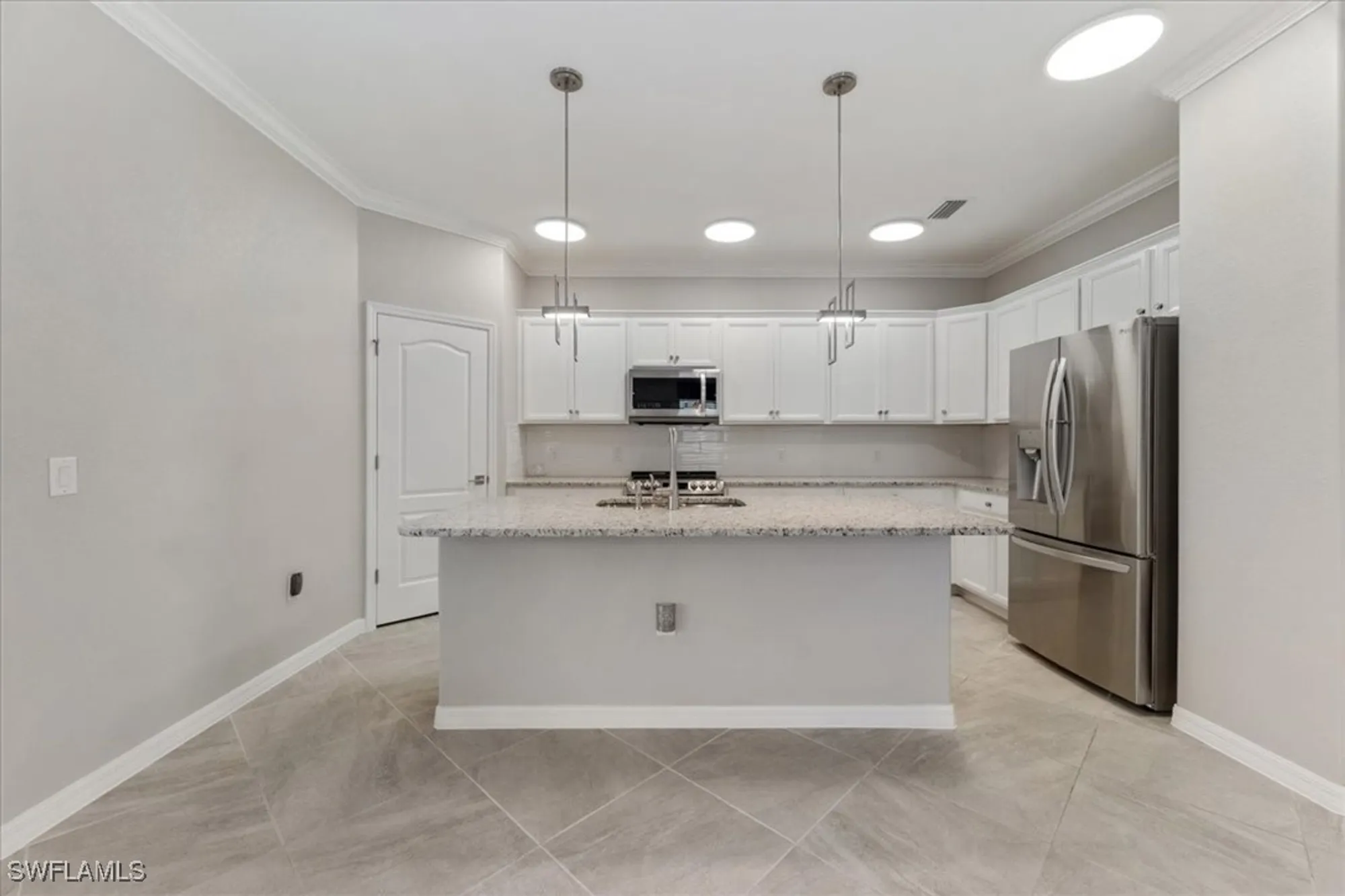 Property Slideshow image 7 of 50 | 12000 arbor trace dr, Fort Myers, FL, 33913