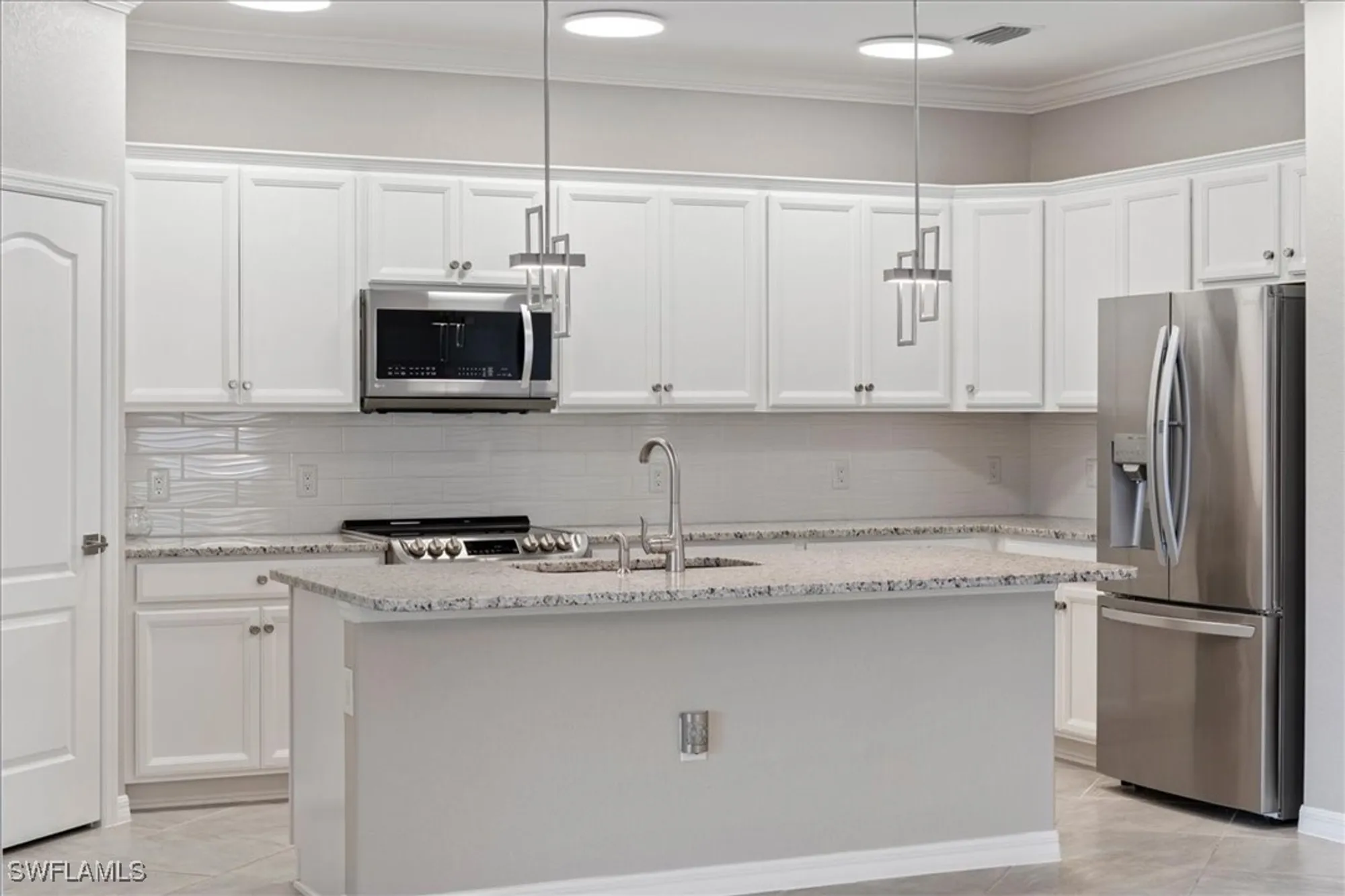 Property Slideshow image 9 of 50 | 12000 arbor trace dr, Fort Myers, FL, 33913