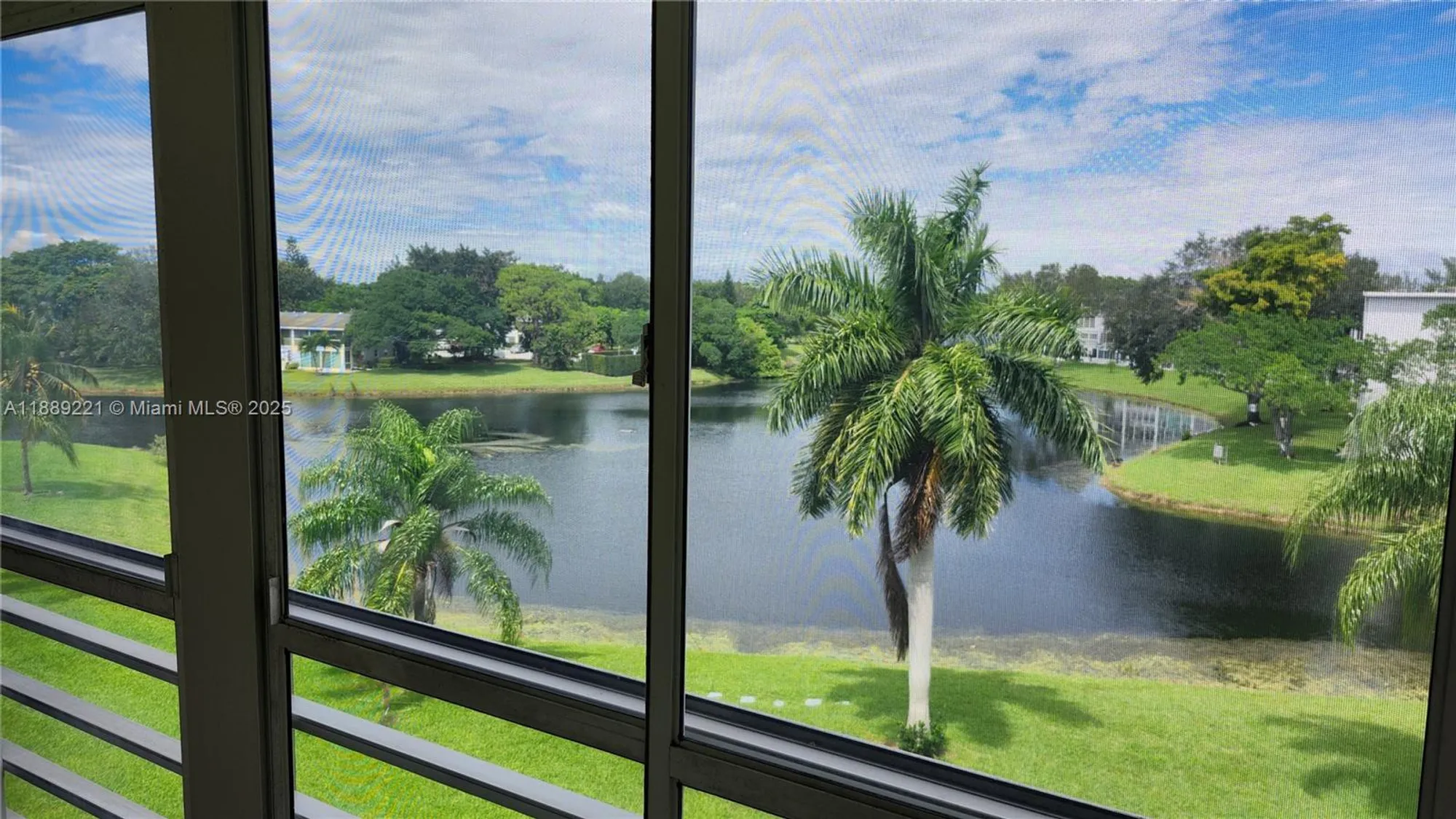 Property Slideshow image 16 of 27 | 4008 oakridge a # 4008, Deerfield Beach, FL, 33442