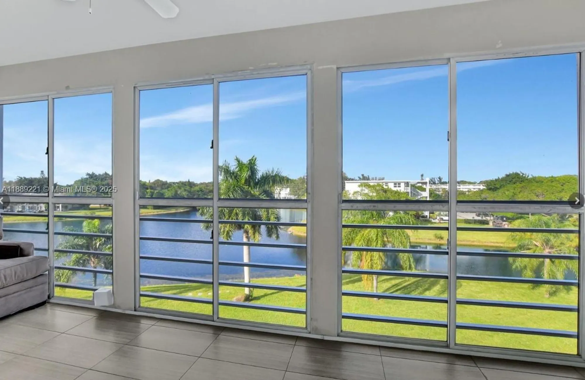 Property Slideshow image 1 of 27 | 4008 oakridge a # 4008, Deerfield Beach, FL, 33442