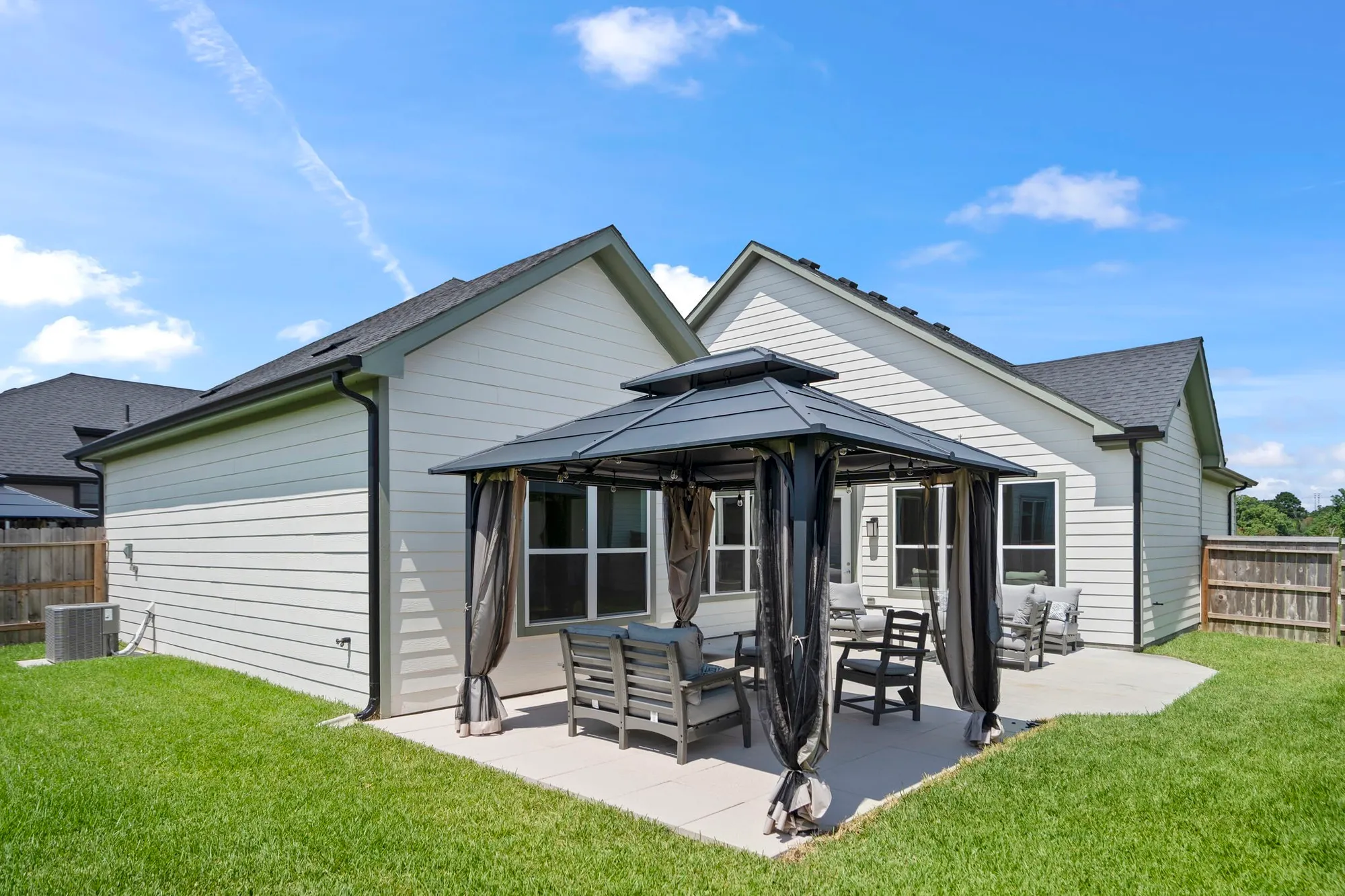 Property Slideshow image 13 of 23 | 1218 hidden oaks dr, Tomball, TX, 77375