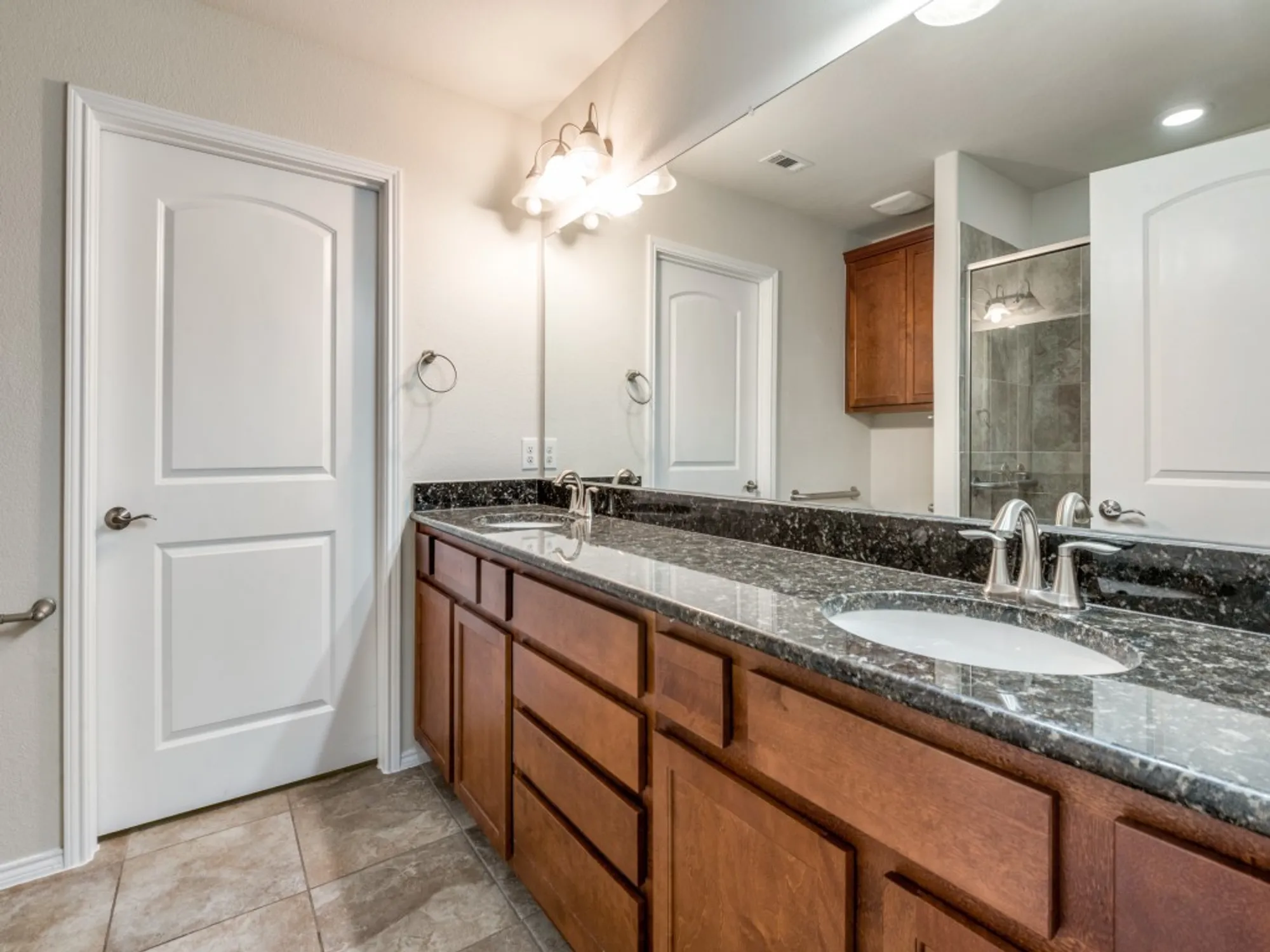 Property Slideshow image 16 of 26 | 3034 lazy rock ln, Frisco, TX, 75036