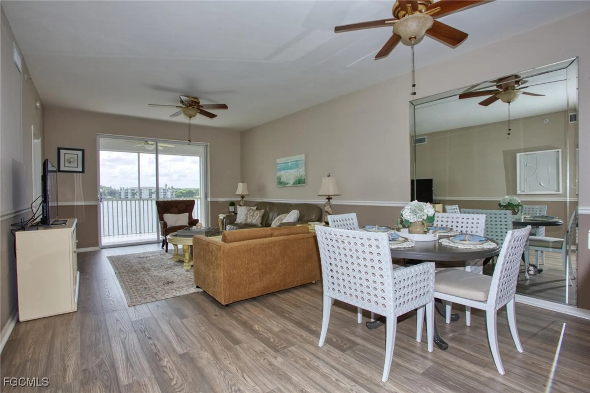 Property Slideshow image 10 of 25 | 8056 queen palm ln 635, Fort Myers, FL, 33966