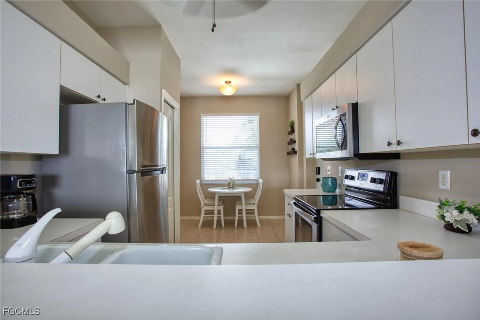 Property Slideshow image 2 of 25 | 8056 queen palm ln 635, Fort Myers, FL, 33966