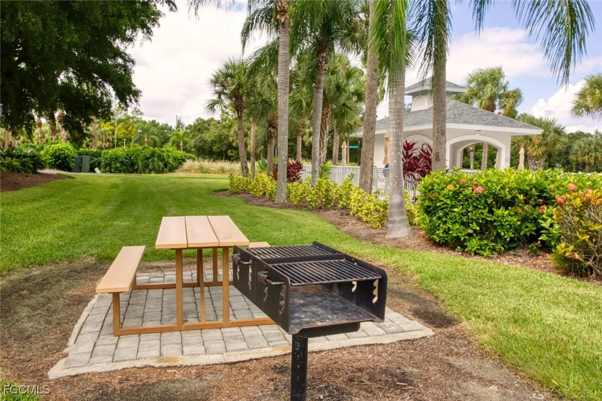 Property Slideshow image 23 of 25 | 8056 queen palm ln 635, Fort Myers, FL, 33966