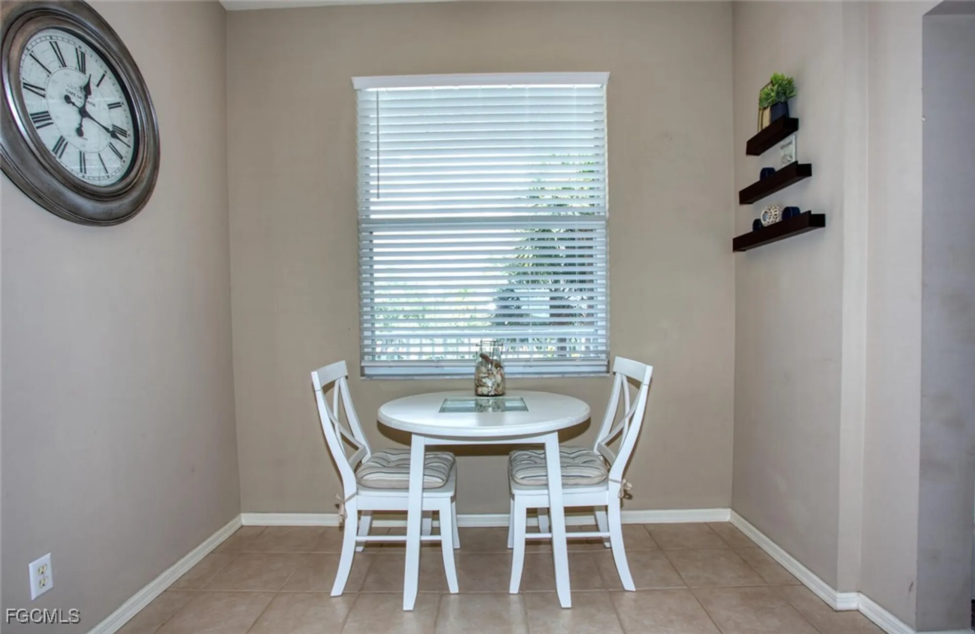 Property Slideshow image 4 of 25 | 8056 queen palm ln 635, Fort Myers, FL, 33966