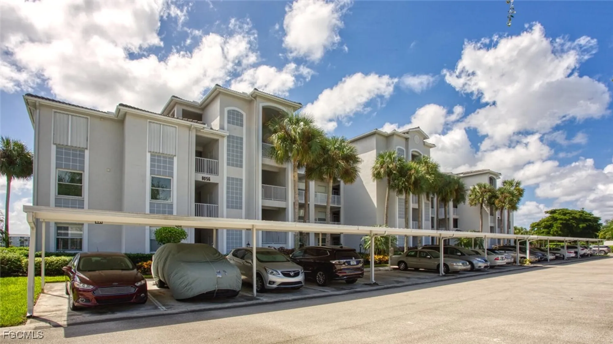 Property Slideshow image 6 of 25 | 8056 queen palm ln 635, Fort Myers, FL, 33966