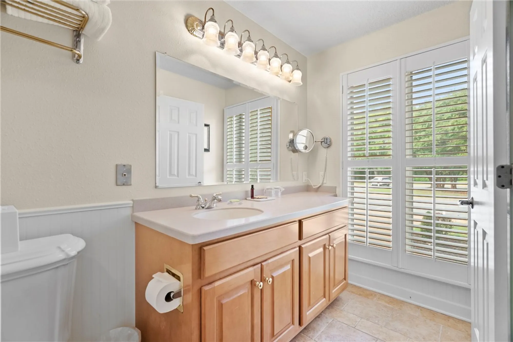 Property Slideshow image 20 of 45 | 713 graves ordinary, Williamsburg, VA, 23185