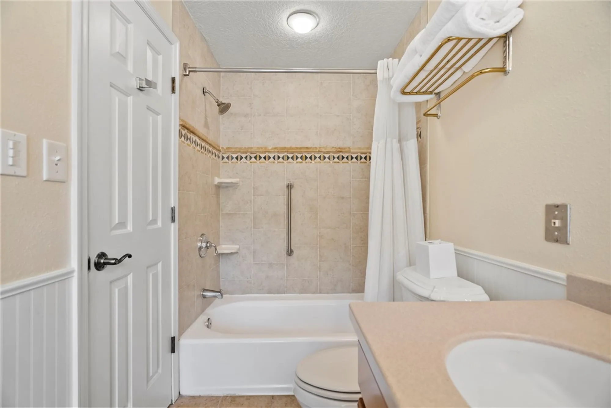 Property Slideshow image 21 of 45 | 713 graves ordinary, Williamsburg, VA, 23185