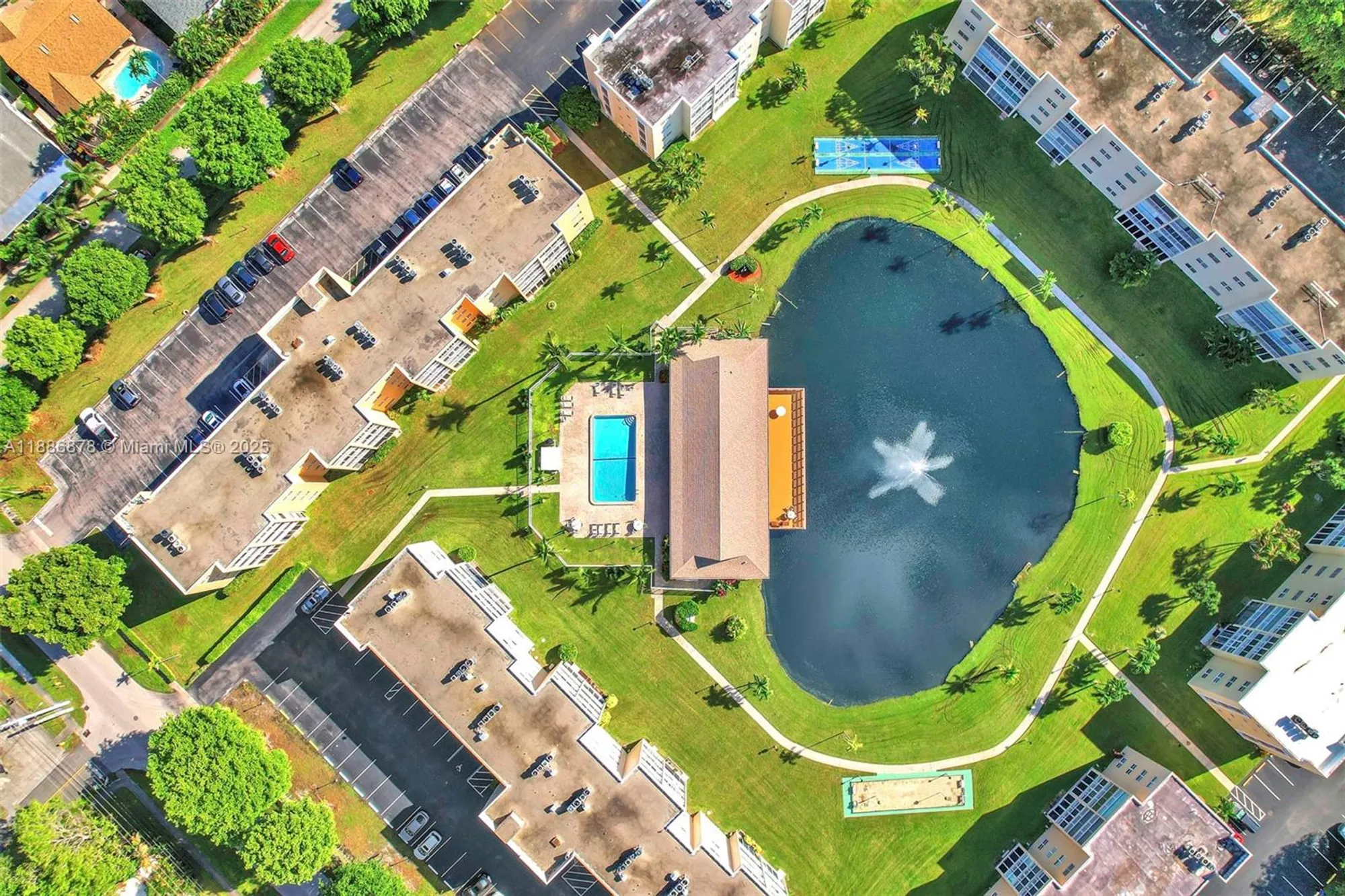 Property Slideshow image 26 of 43 | 205 se 11th ter 101, Dania Beach, FL, 33004