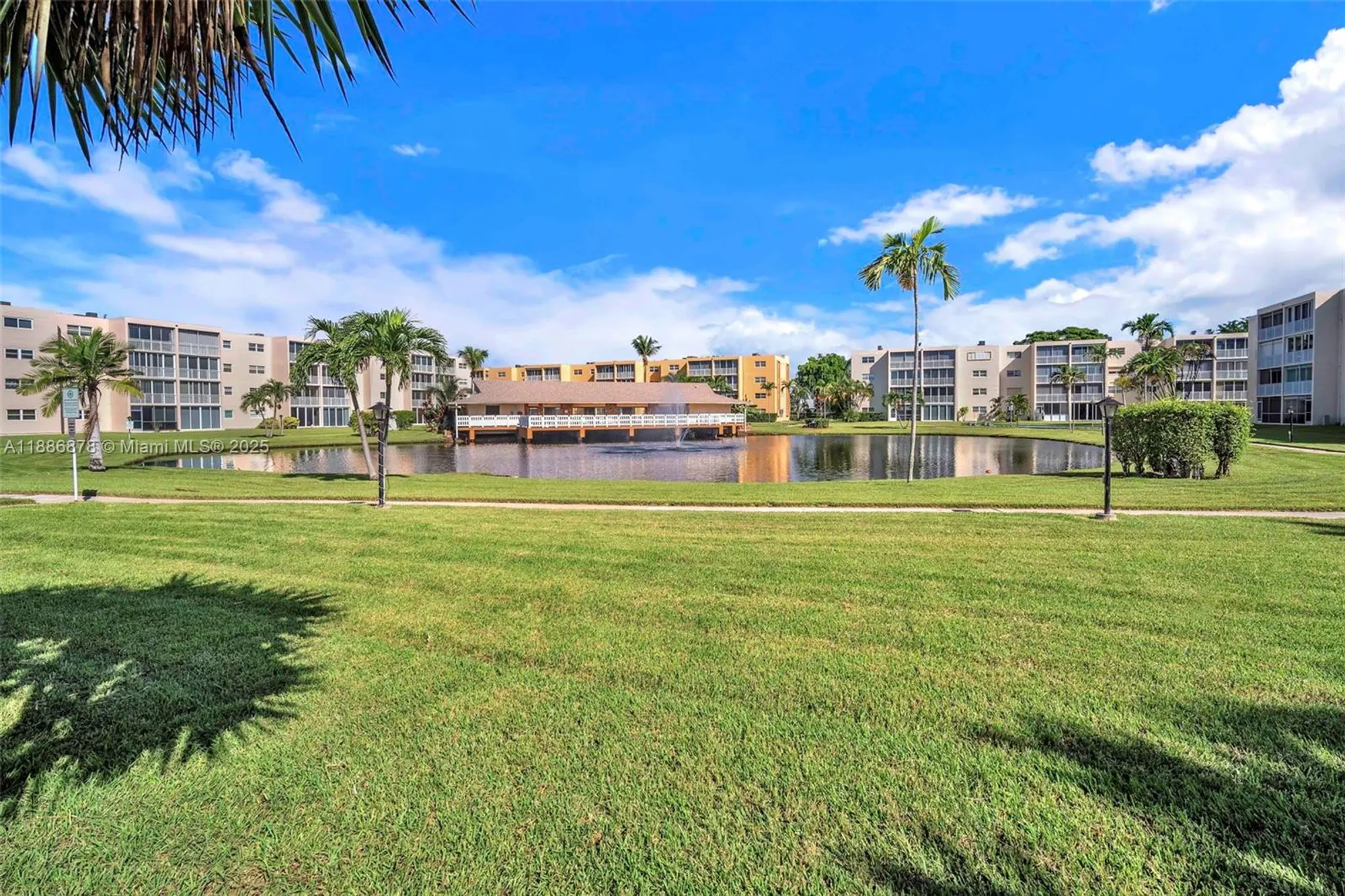 Property Slideshow image 29 of 43 | 205 se 11th ter 101, Dania Beach, FL, 33004