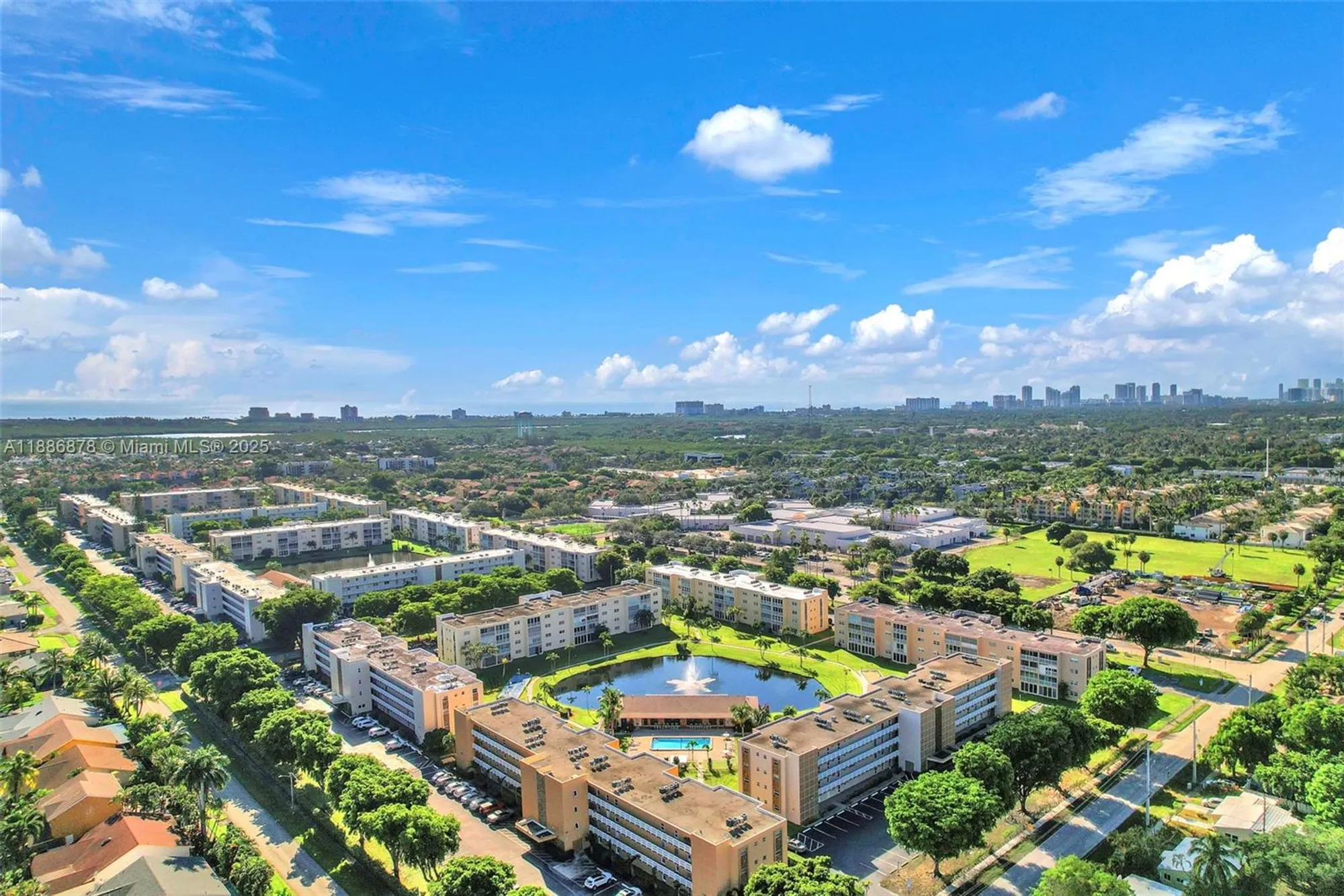 Property Slideshow image 38 of 43 | 205 se 11th ter 101, Dania Beach, FL, 33004