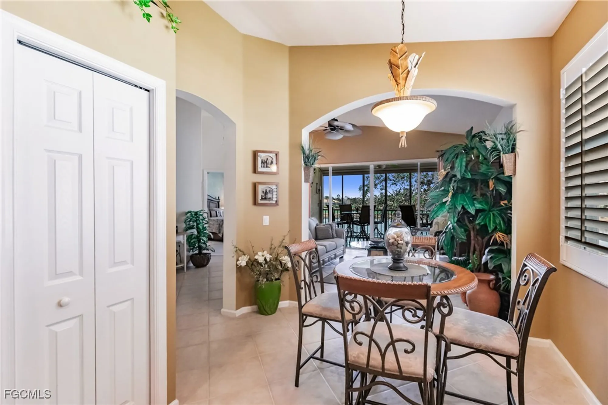 Property Slideshow image 16 of 47 | 3011 meandering way 202, Fort Myers, FL, 33905