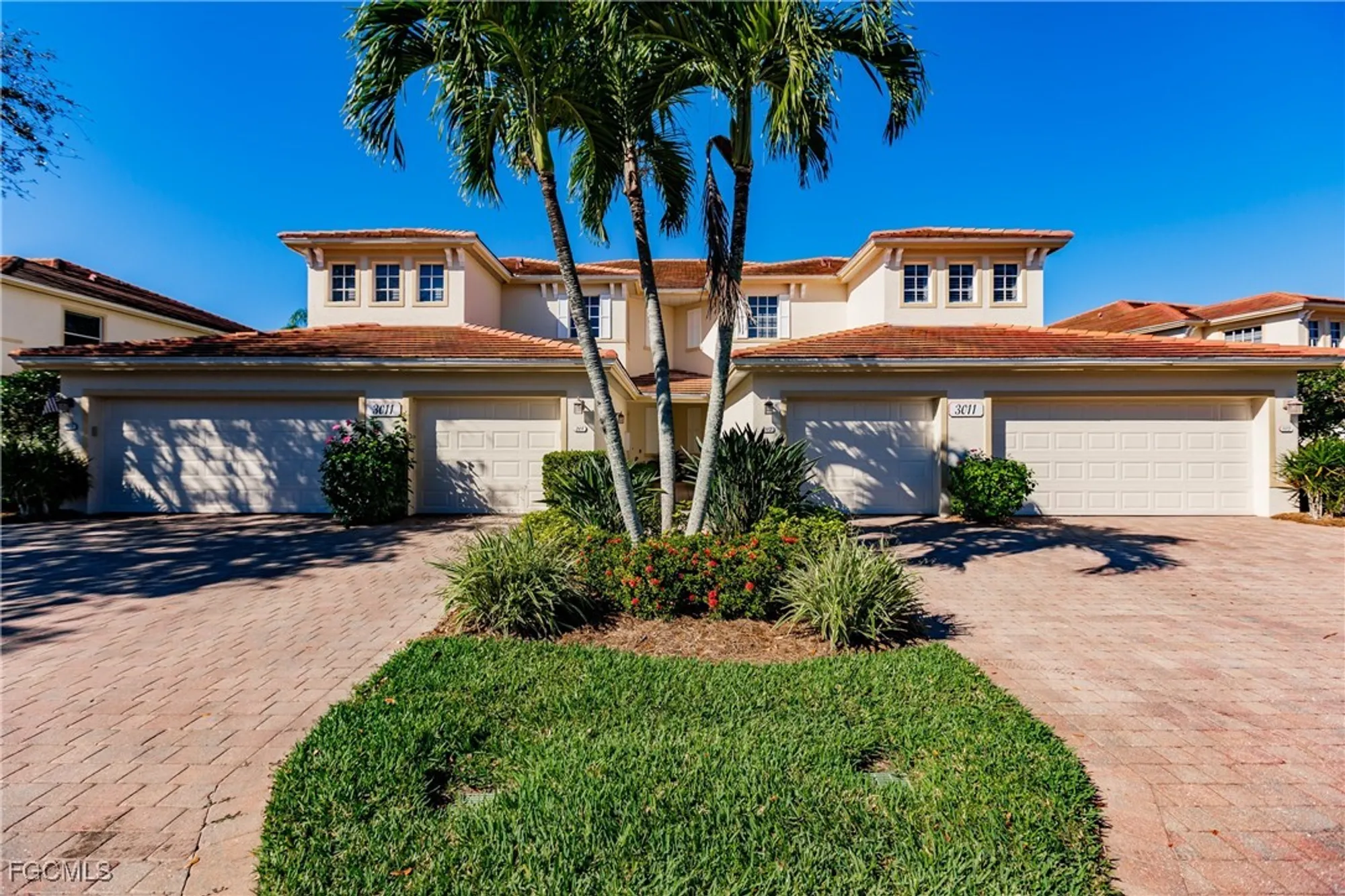 Property Slideshow image 2 of 47 | 3011 meandering way 202, Fort Myers, FL, 33905