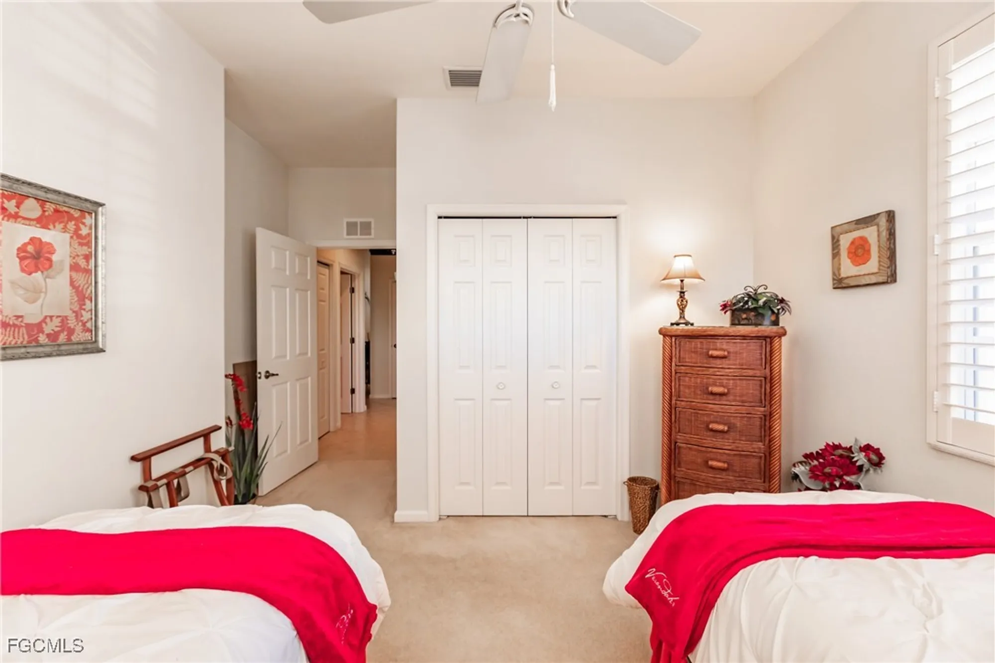 Property Slideshow image 36 of 47 | 3011 meandering way 202, Fort Myers, FL, 33905