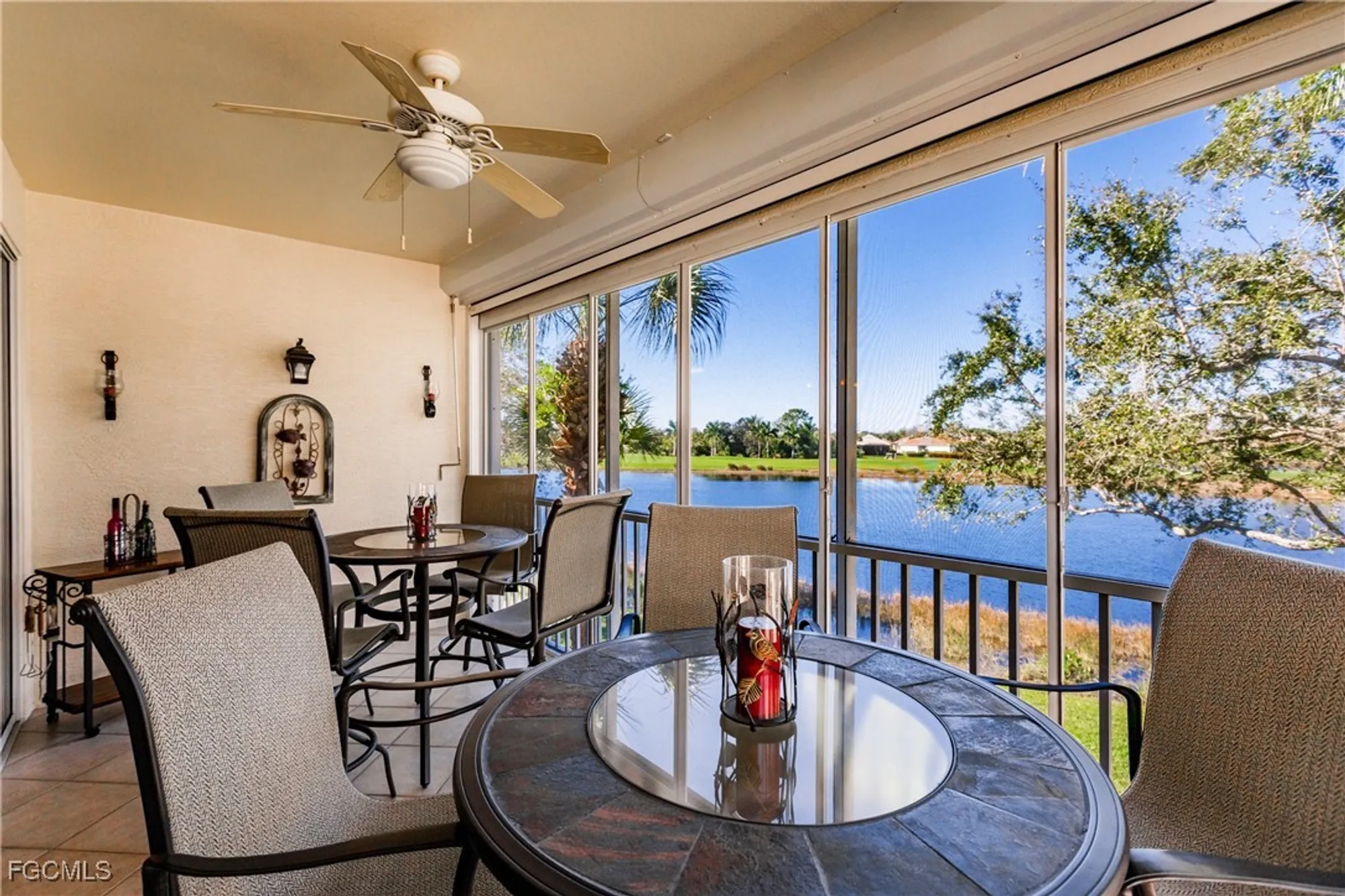Property Slideshow image 38 of 47 | 3011 meandering way 202, Fort Myers, FL, 33905