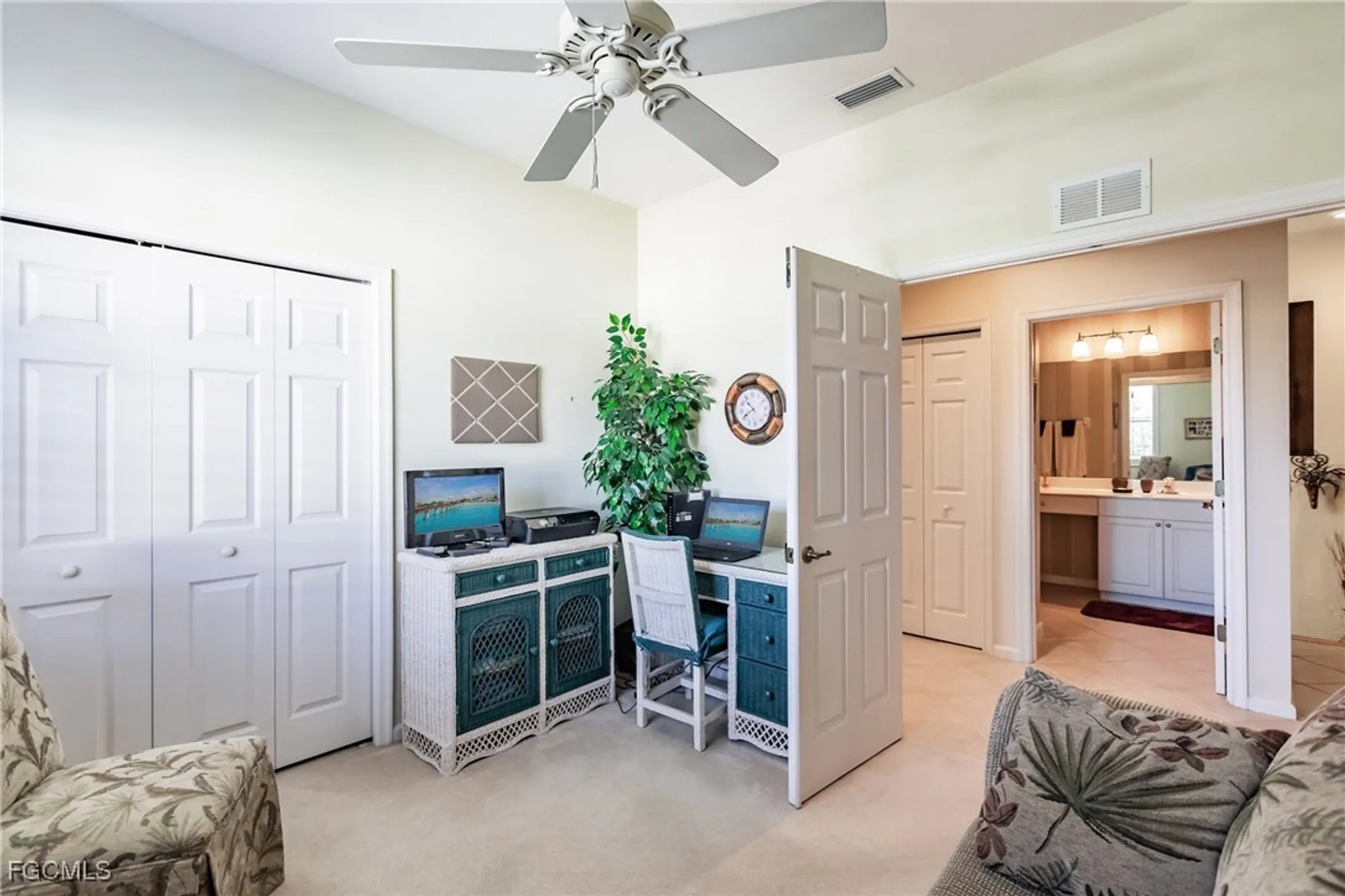 Property Slideshow image 30 of 47 | 3011 meandering way 202, Fort Myers, FL, 33905