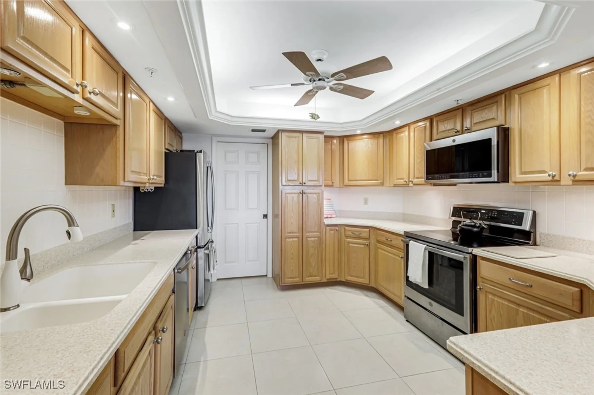 Property Slideshow image 10 of 37 | 26900 wedgewood dr 304, Bonita Springs, FL, 34134