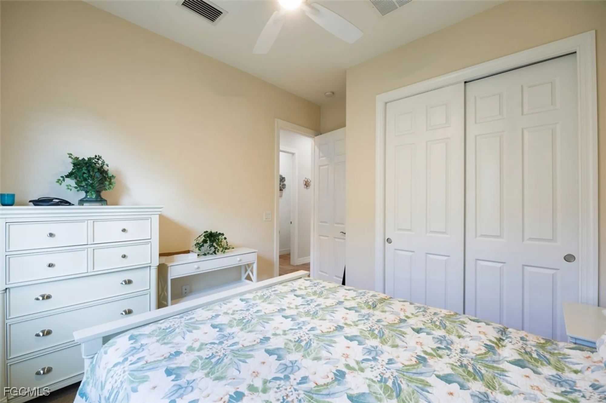 Property Slideshow image 27 of 41 | 2977 willow ridge ct, Fort Myers, FL, 33905
