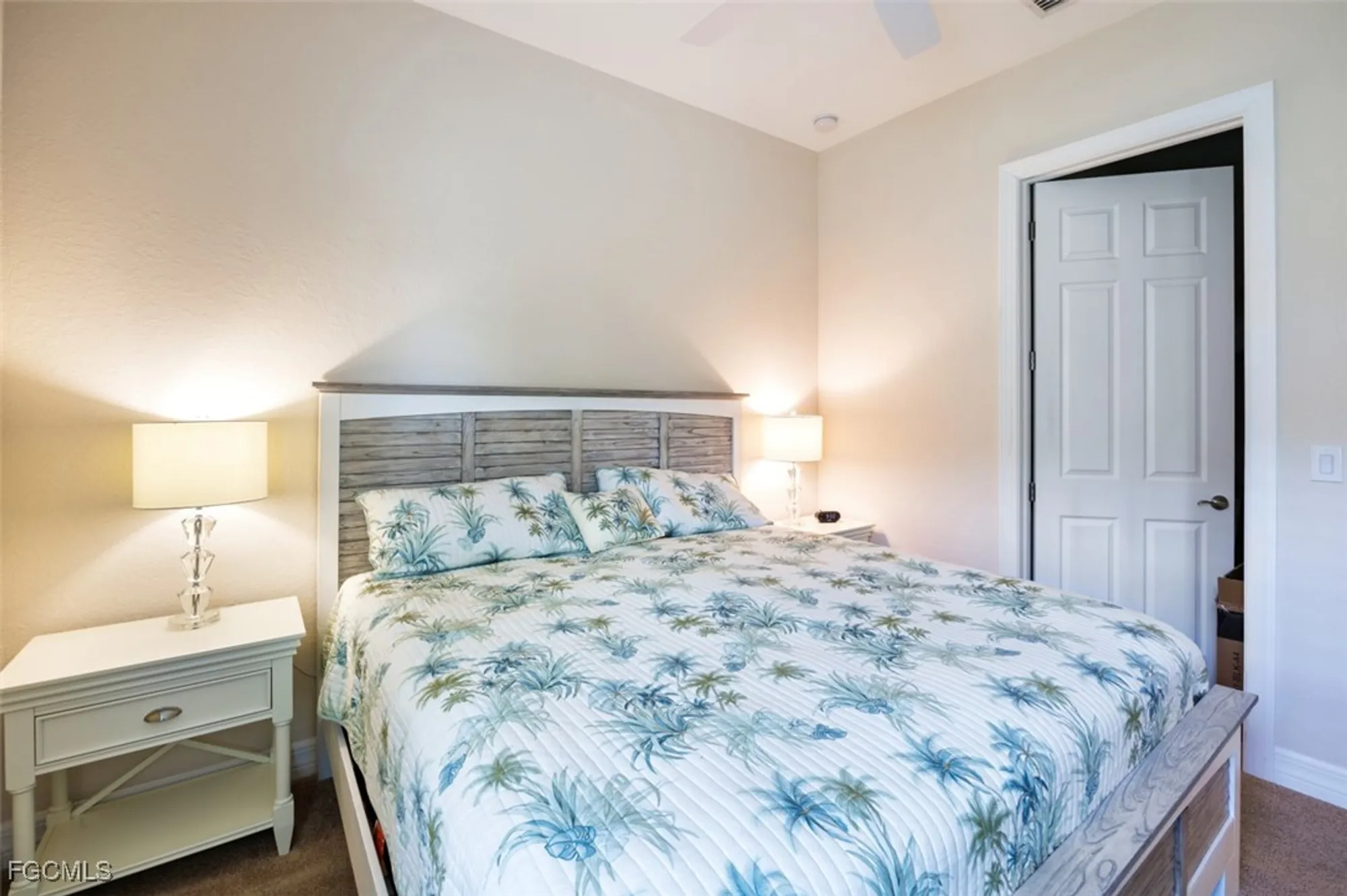 Property Slideshow image 31 of 41 | 2977 willow ridge ct, Fort Myers, FL, 33905