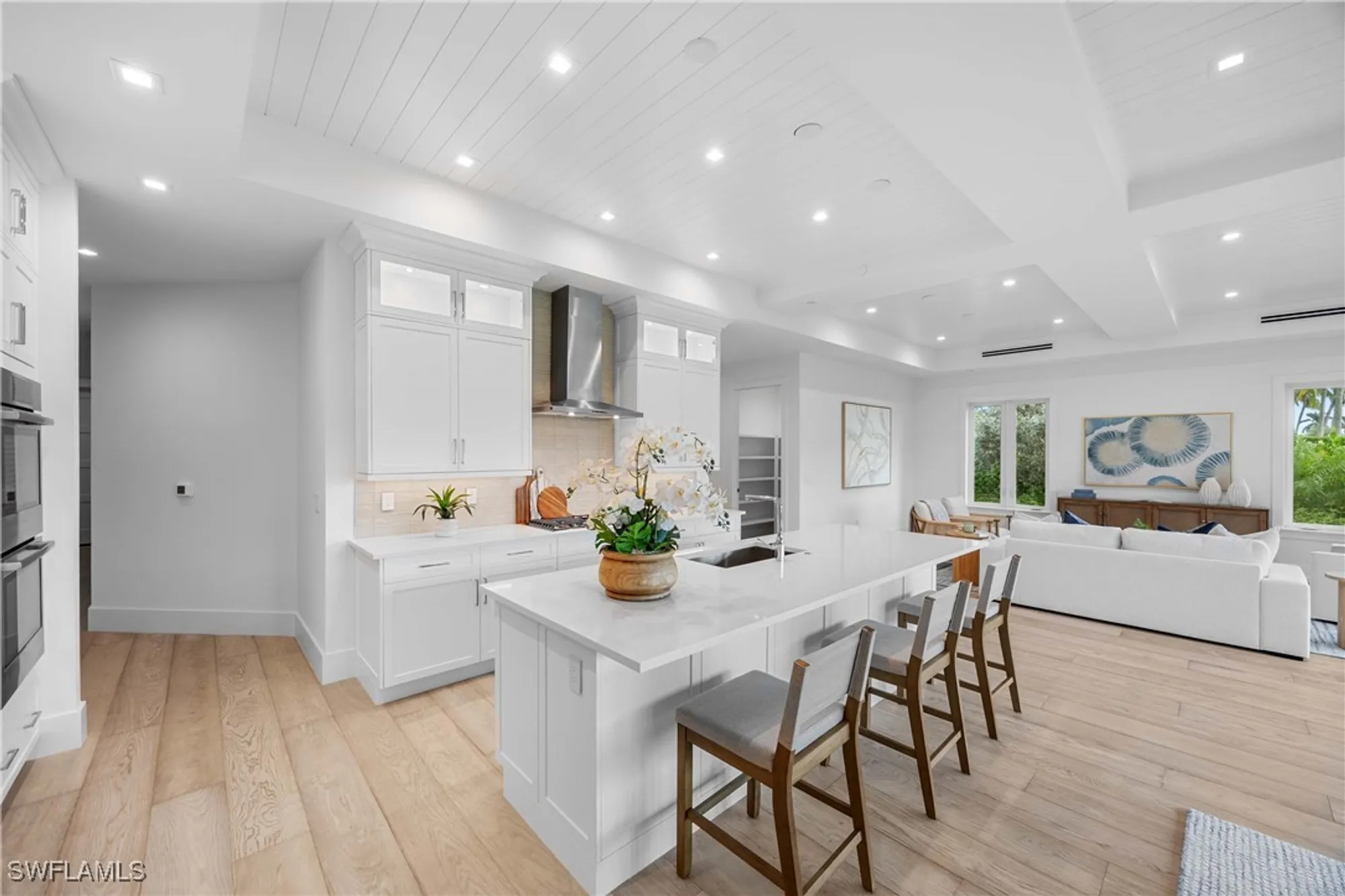 Property Slideshow image 11 of 50 | 3291 dorado ln unit 101, Naples, FL, 34114