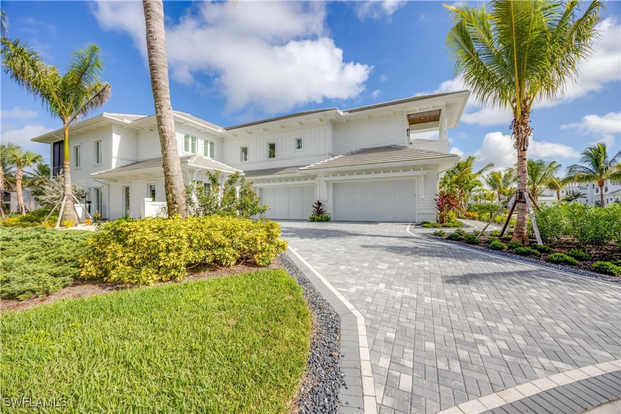 Property Slideshow image 2 of 50 | 3291 dorado ln unit 101, Naples, FL, 34114