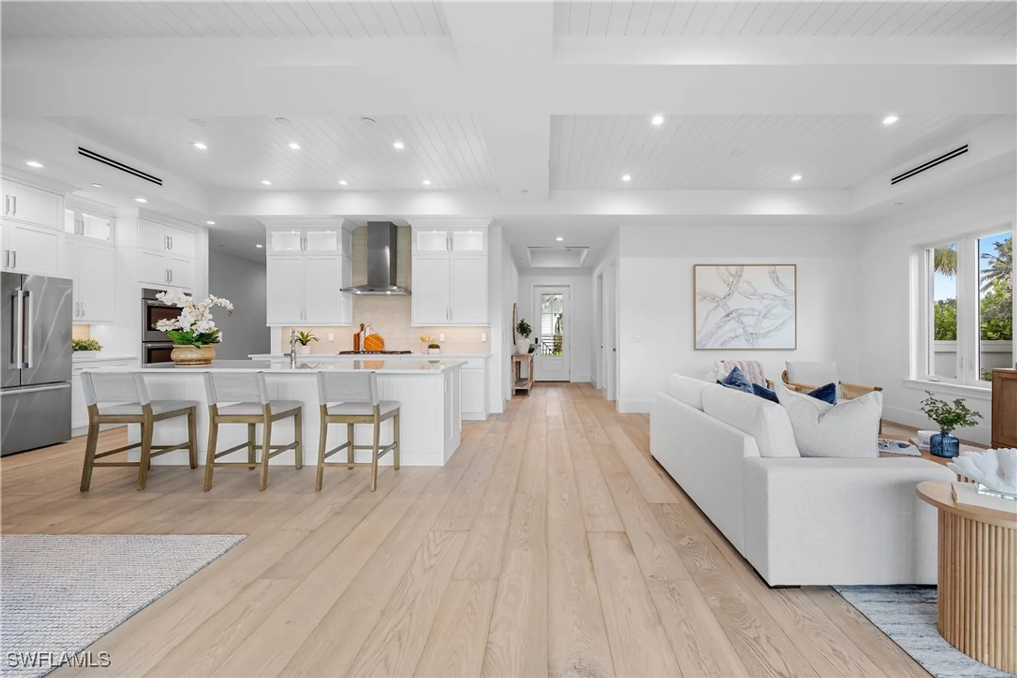 Property Slideshow image 9 of 50 | 3291 dorado ln unit 101, Naples, FL, 34114