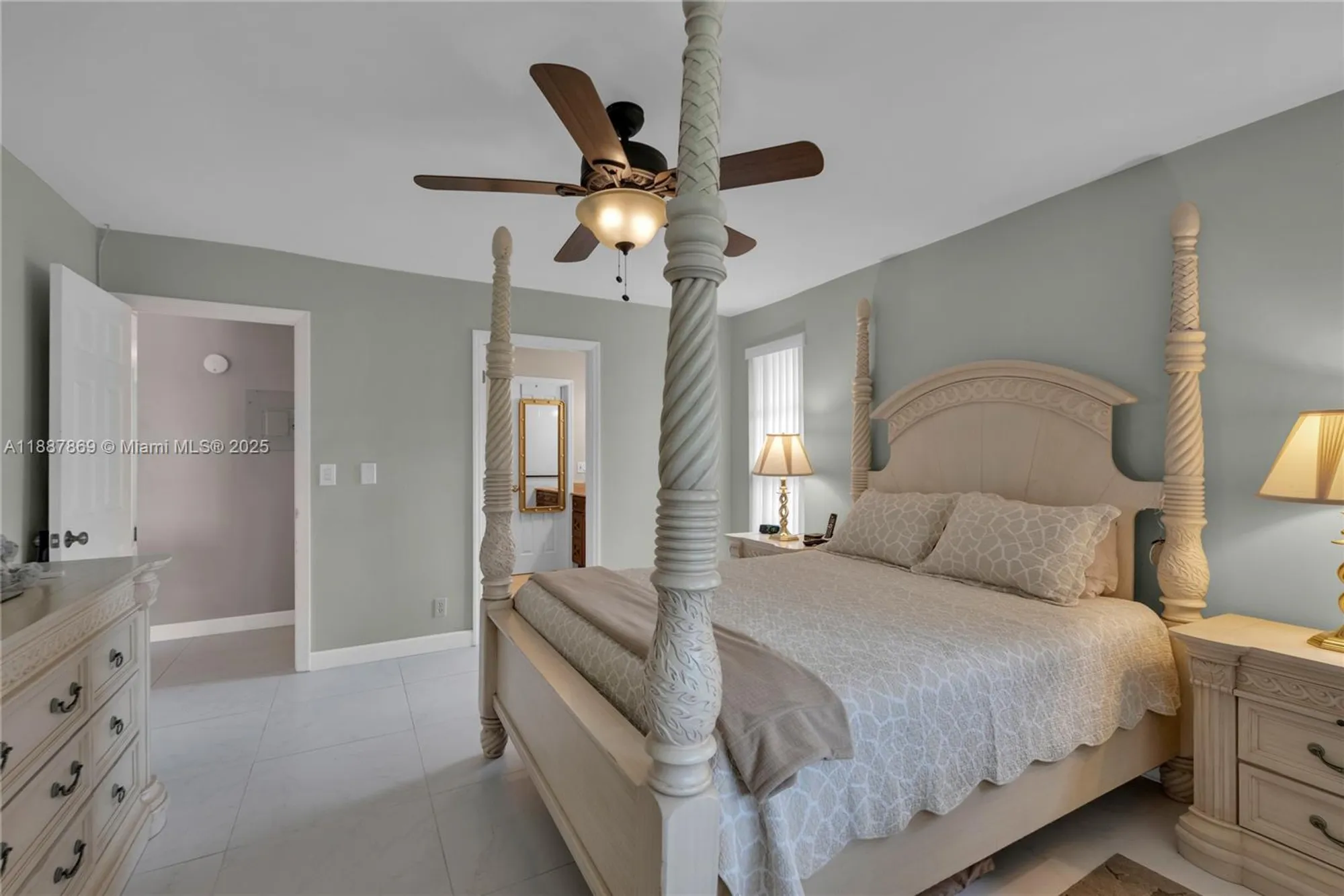 Property Slideshow image 14 of 31 | 8809 belle aire dr # 8809, Boca Raton, FL, 33433