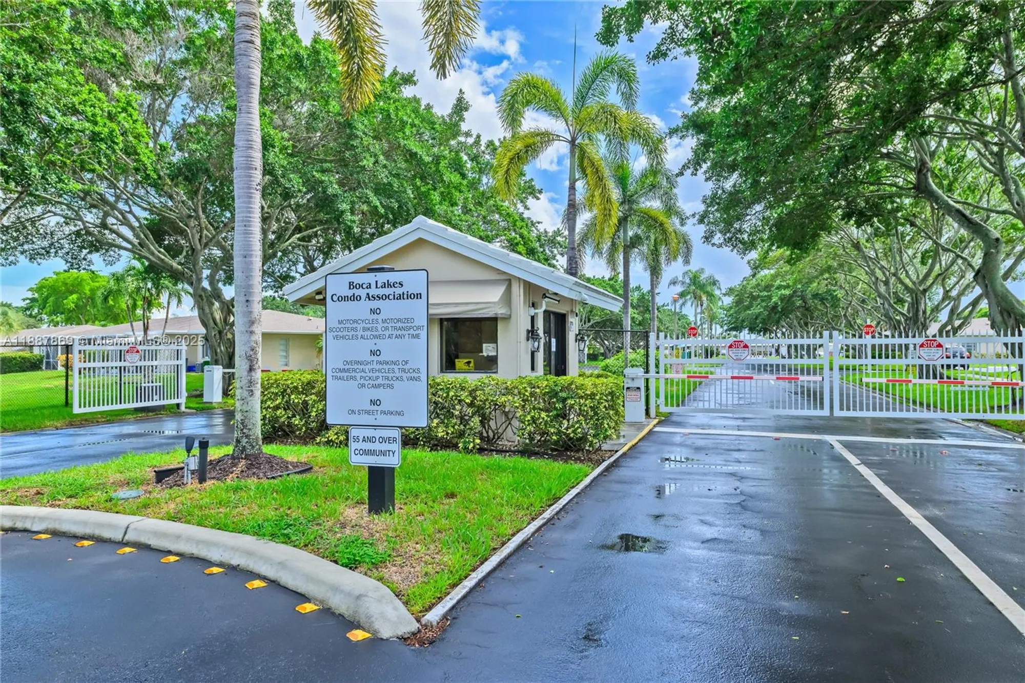 Property Slideshow image 2 of 31 | 8809 belle aire dr # 8809, Boca Raton, FL, 33433