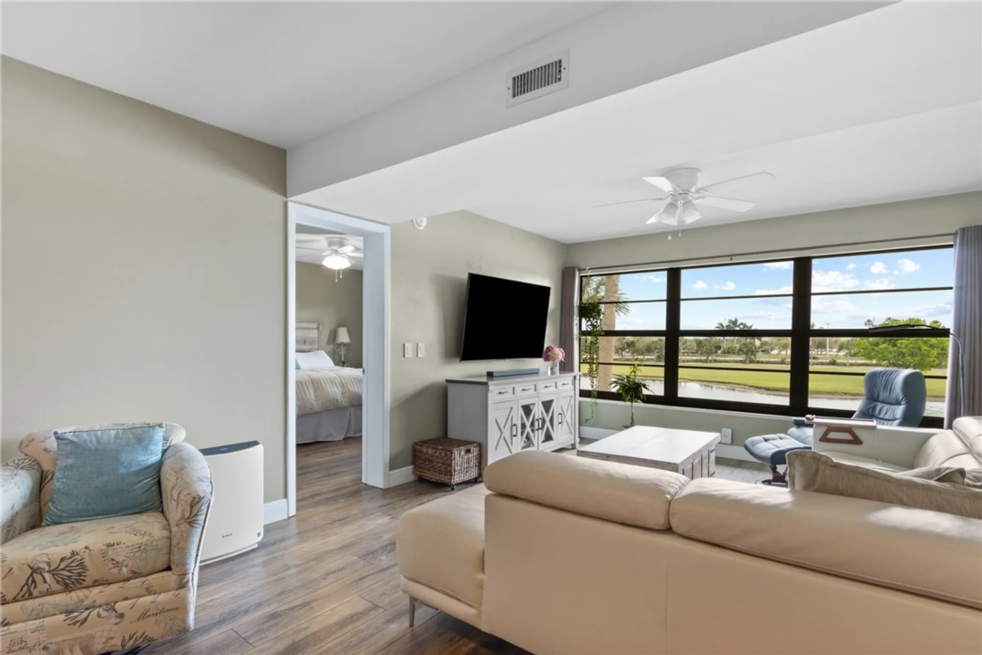 Property Slideshow image 10 of 36 | 31 plantation dr apt 205, Vero Beach, FL, 32966