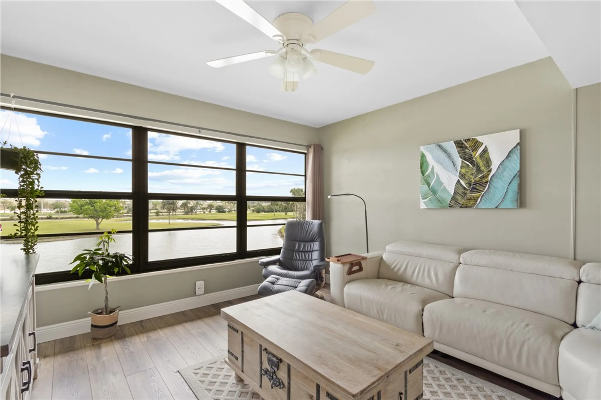 Property Slideshow image 11 of 36 | 31 plantation dr apt 205, Vero Beach, FL, 32966