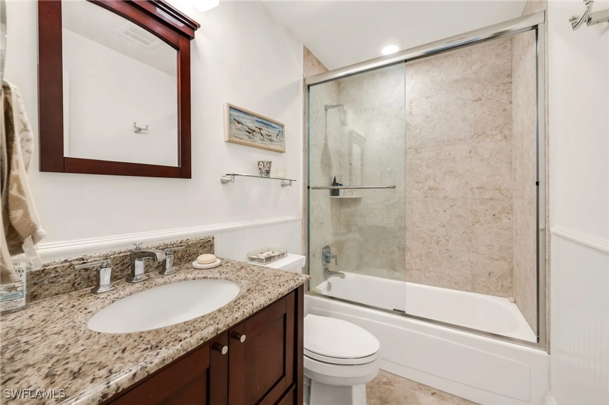 Property Slideshow image 15 of 21 | 2121 gulf shore blvd 206, Naples, FL, 34102