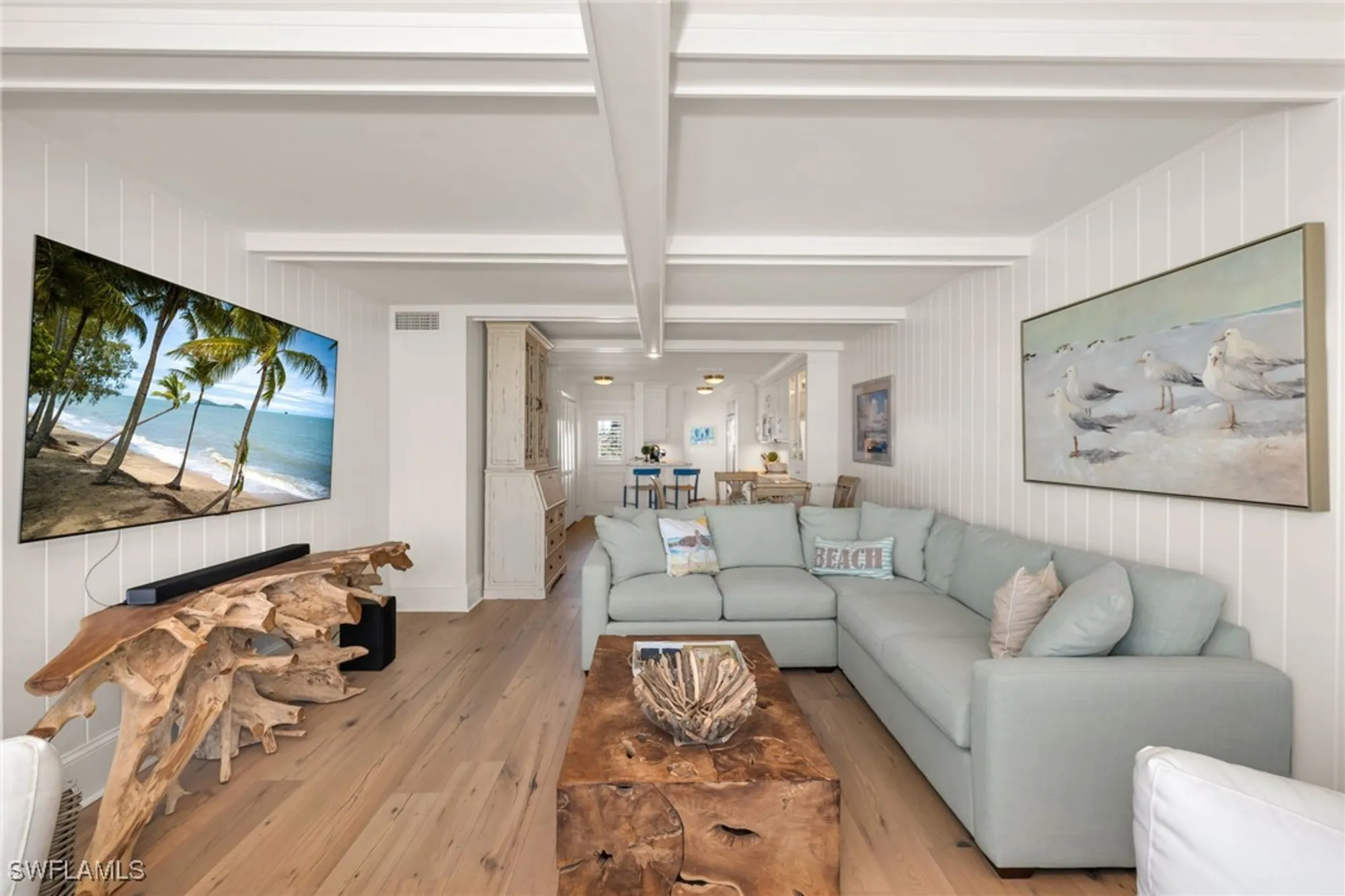 Property Slideshow image 10 of 21 | 2121 gulf shore blvd 206, Naples, FL, 34102