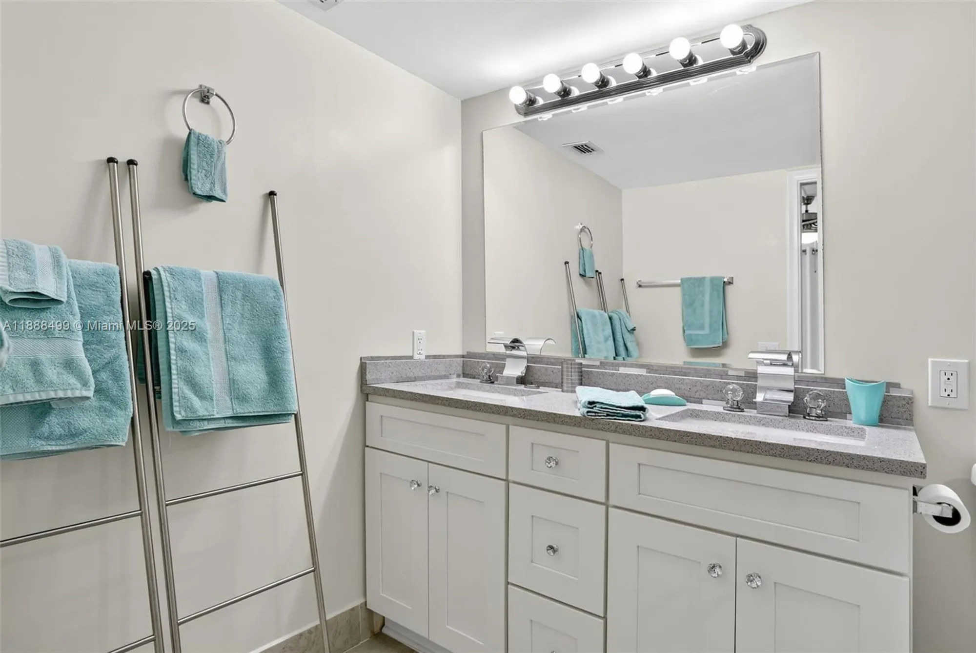 Property Slideshow image 19 of 61 | 2301 lucaya ln d3, Coconut Creek, FL, 33066