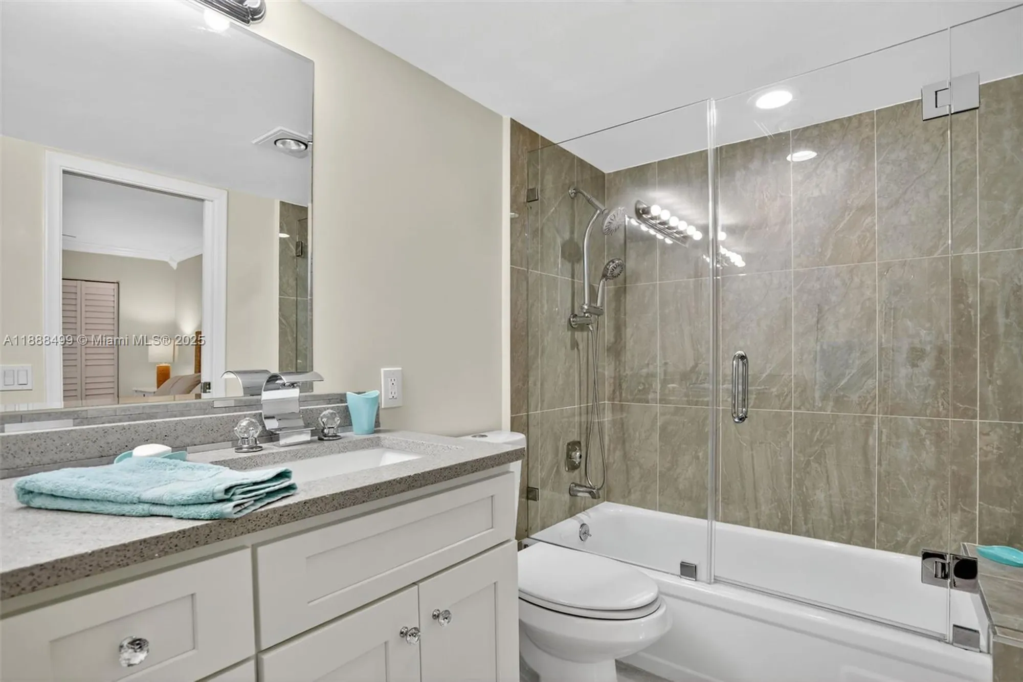 Property Slideshow image 24 of 61 | 2301 lucaya ln d3, Coconut Creek, FL, 33066