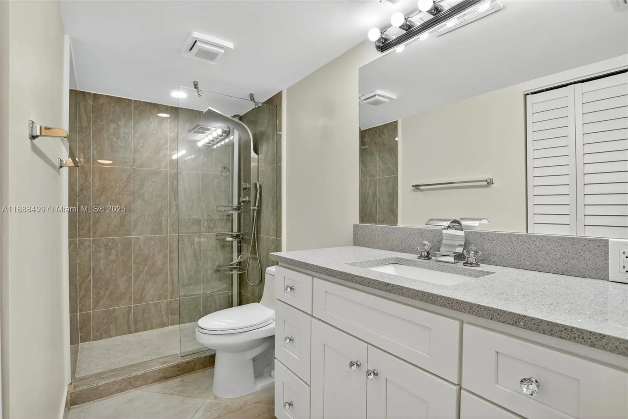 Property Slideshow image 20 of 61 | 2301 lucaya ln d3, Coconut Creek, FL, 33066