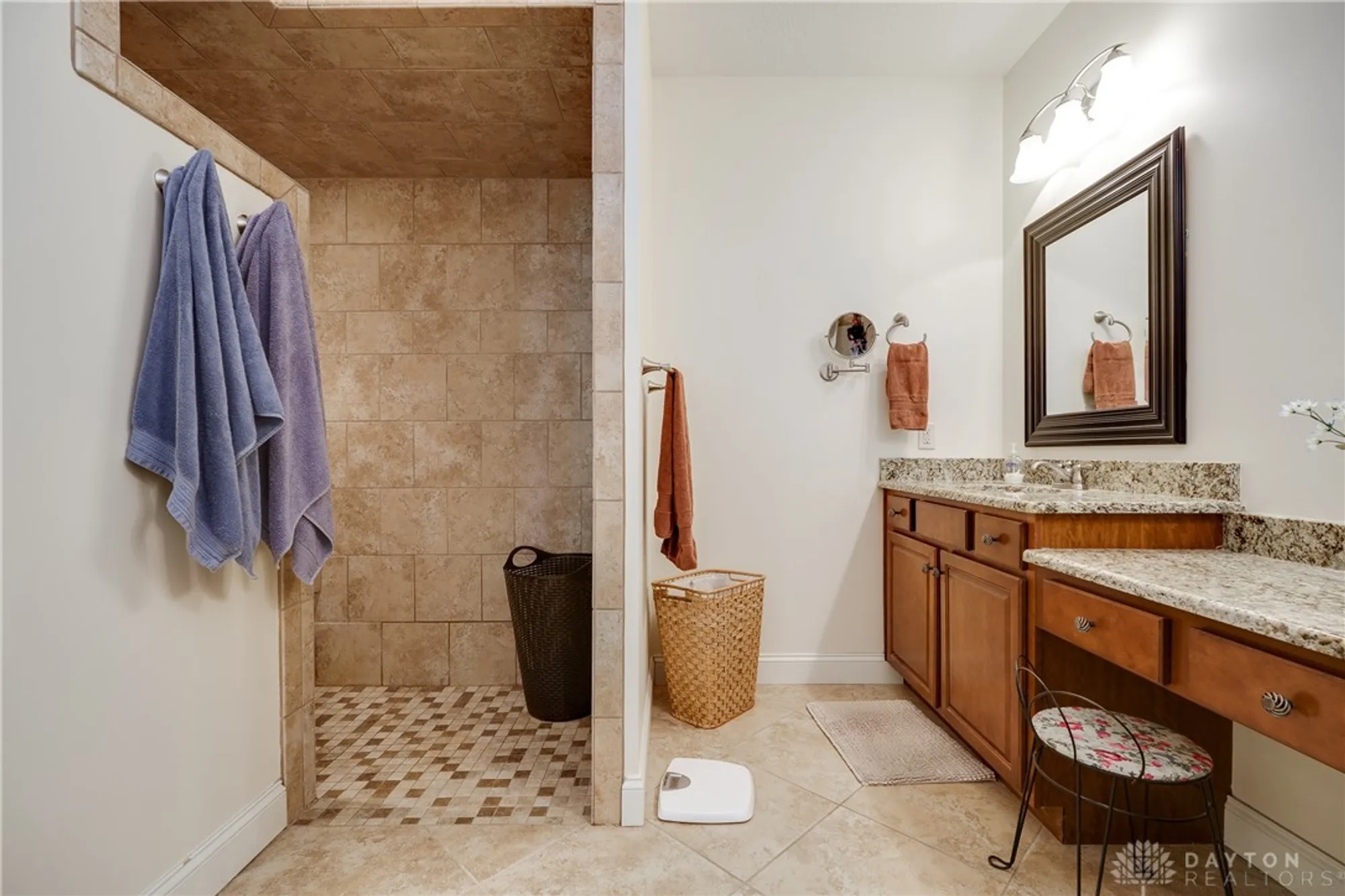 Property Slideshow image 37 of 76 | 2833 hackberry ln, Beavercreek, OH, 45431