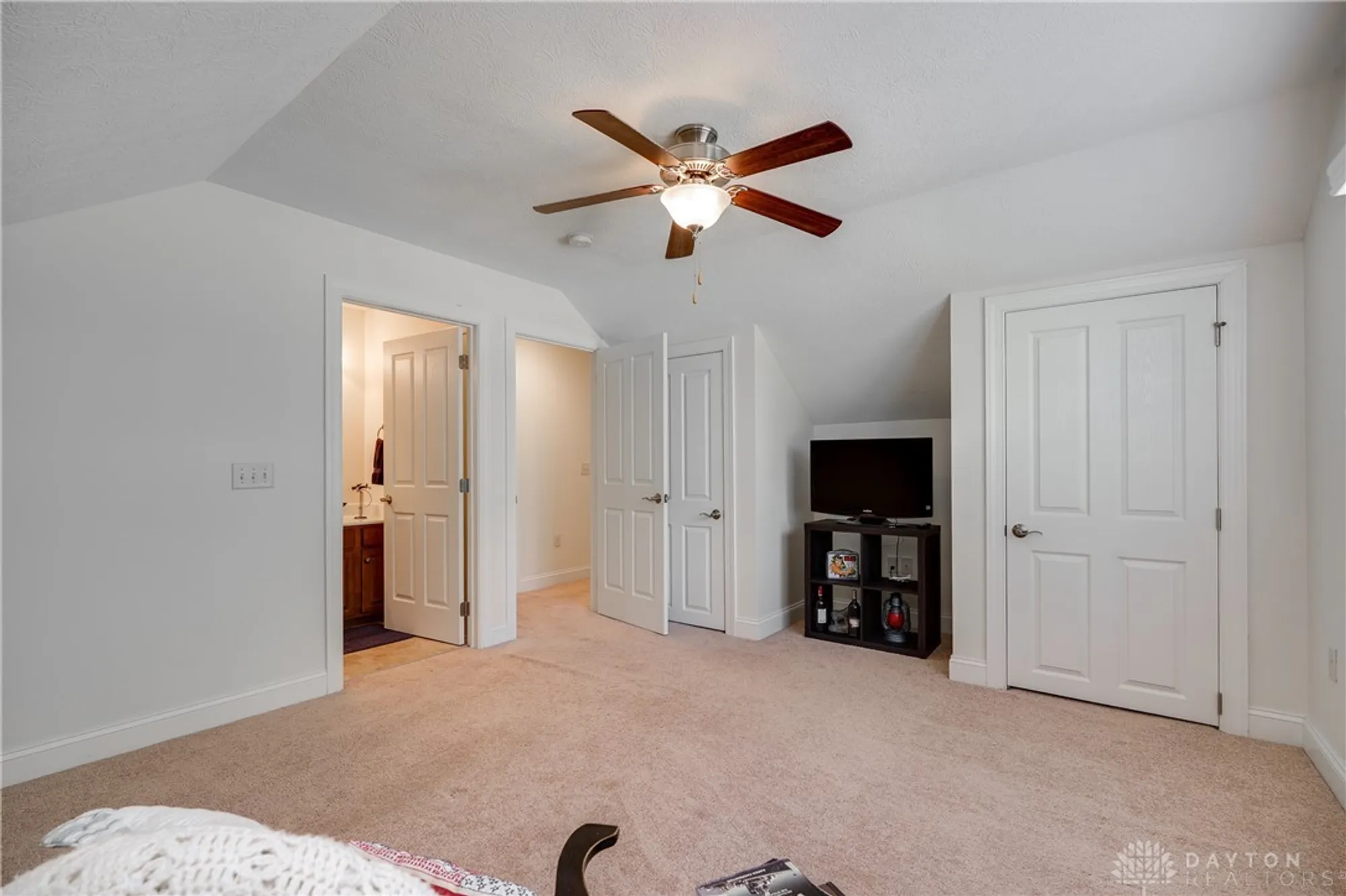 Property Slideshow image 44 of 76 | 2833 hackberry ln, Beavercreek, OH, 45431