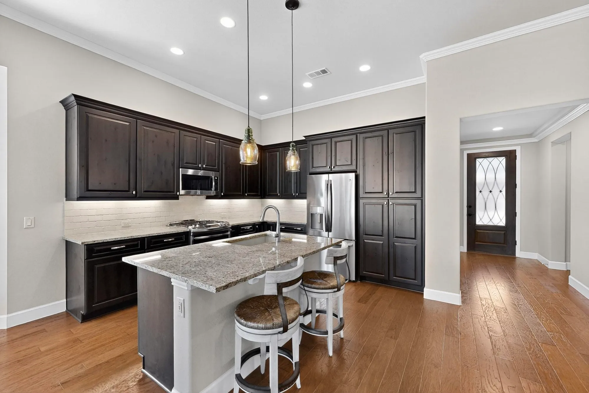 Property Slideshow image 14 of 38 | 11829 willet way, Denton, TX, 76207