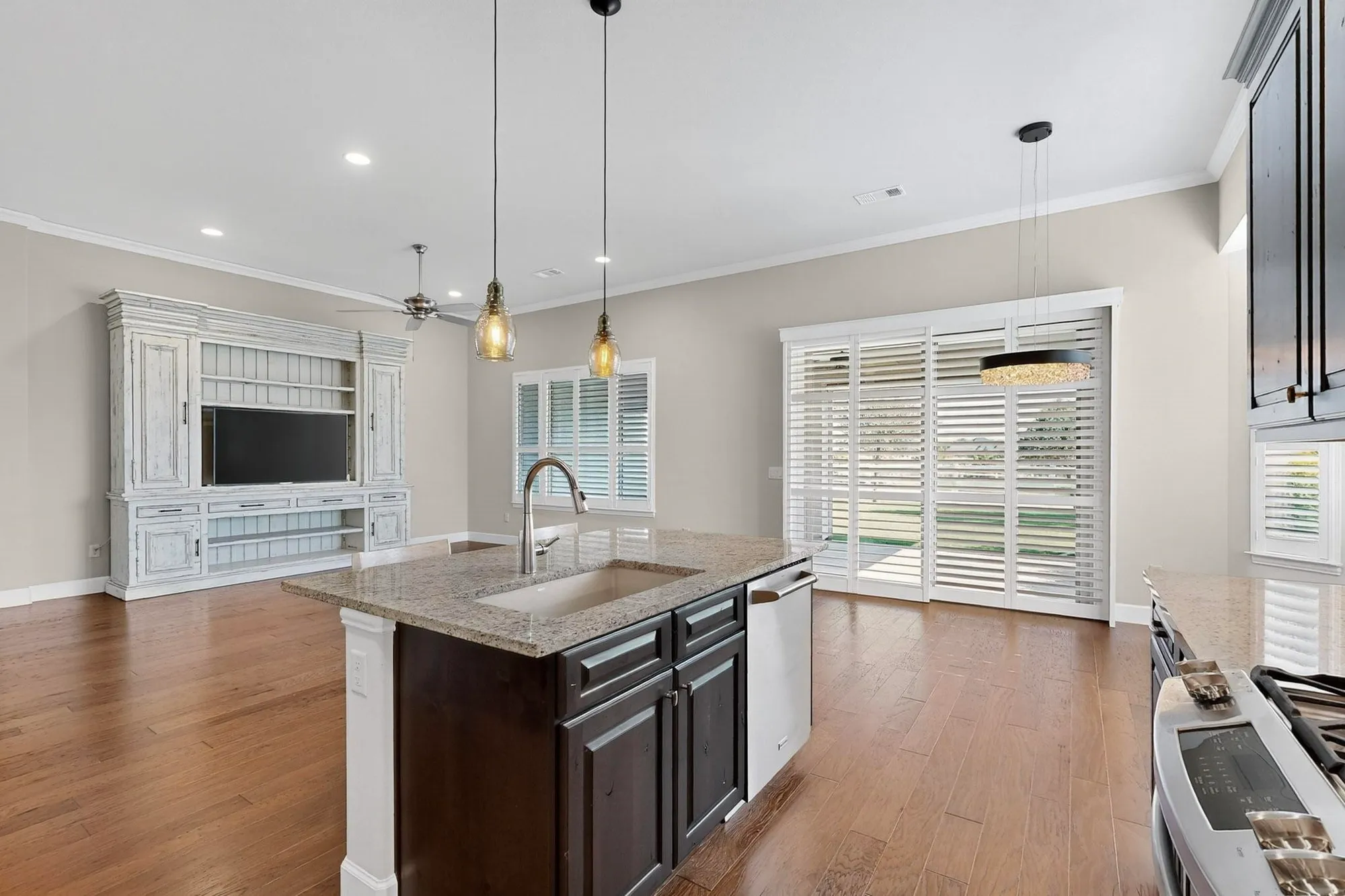 Property Slideshow image 16 of 38 | 11829 willet way, Denton, TX, 76207