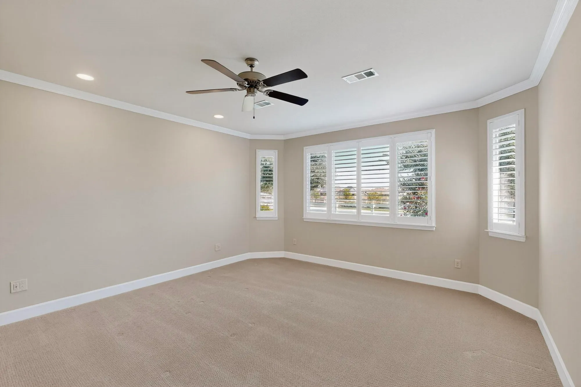 Property Slideshow image 19 of 38 | 11829 willet way, Denton, TX, 76207