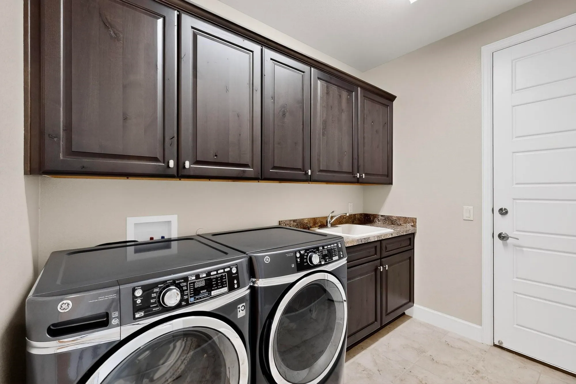 Property Slideshow image 33 of 38 | 11829 willet way, Denton, TX, 76207