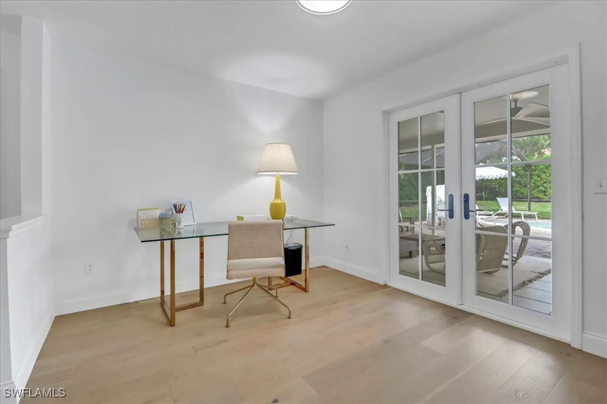 Property Slideshow image 16 of 48 | 701 harbour dr, Naples, FL, 34103