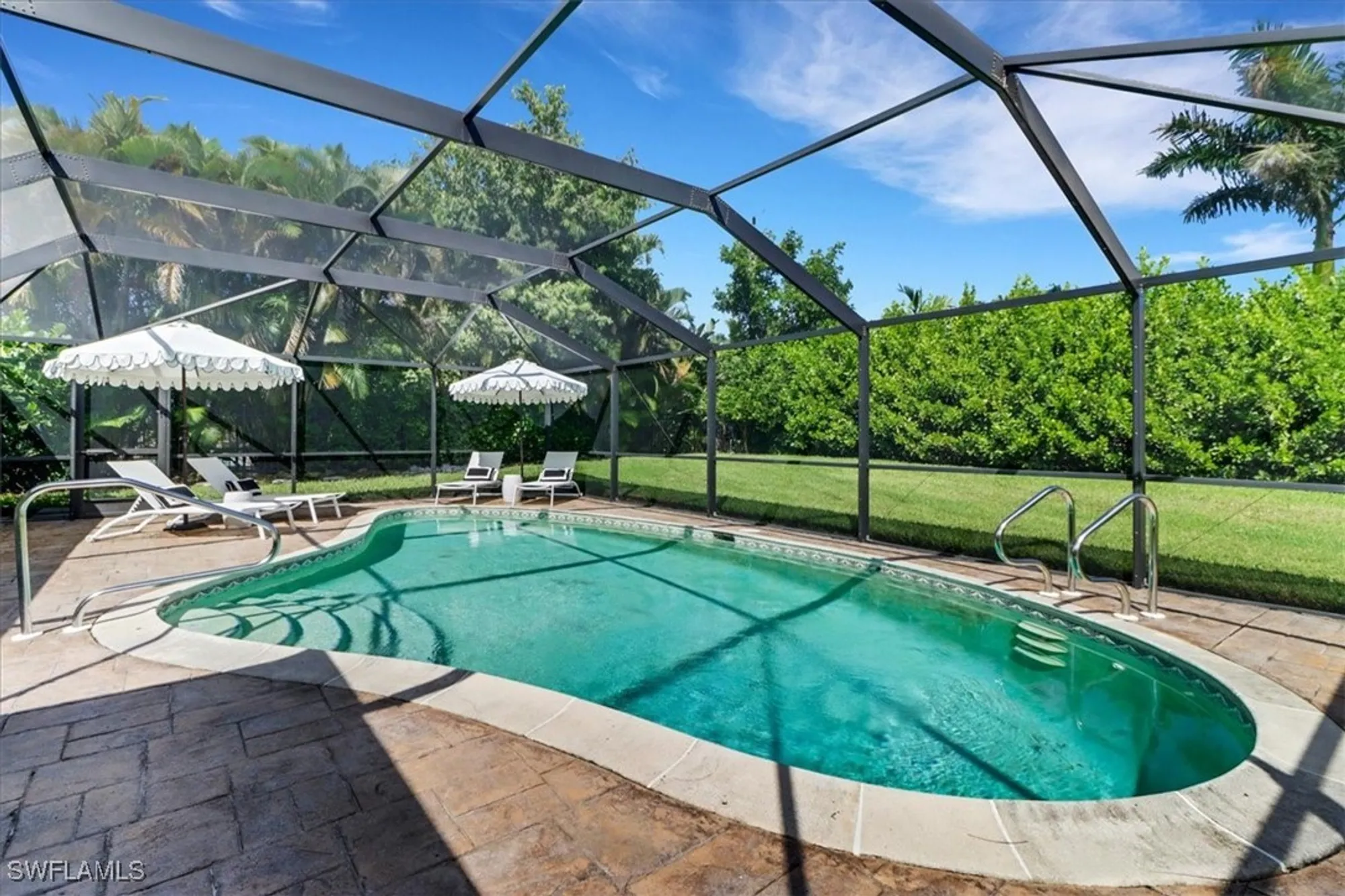 Property Slideshow image 34 of 48 | 701 harbour dr, Naples, FL, 34103