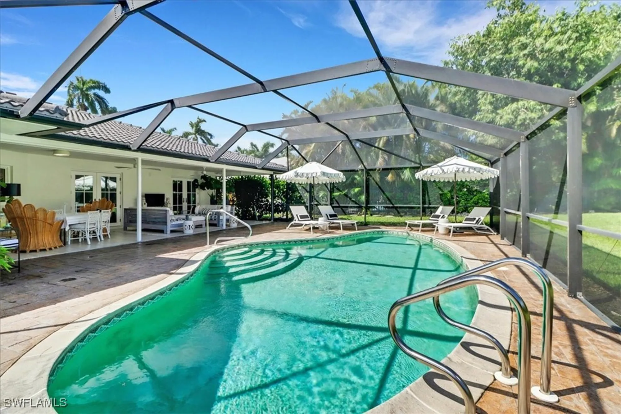 Property Slideshow image 37 of 48 | 701 harbour dr, Naples, FL, 34103