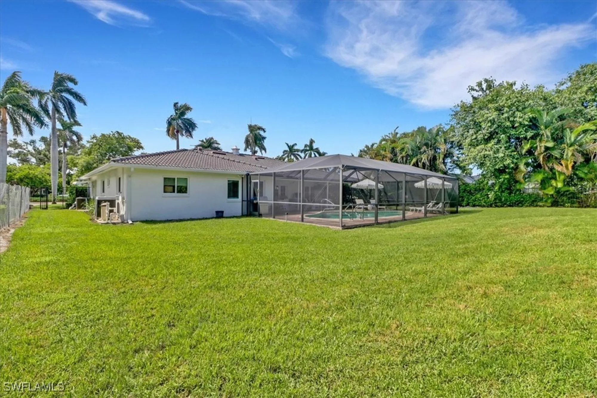 Property Slideshow image 39 of 48 | 701 harbour dr, Naples, FL, 34103