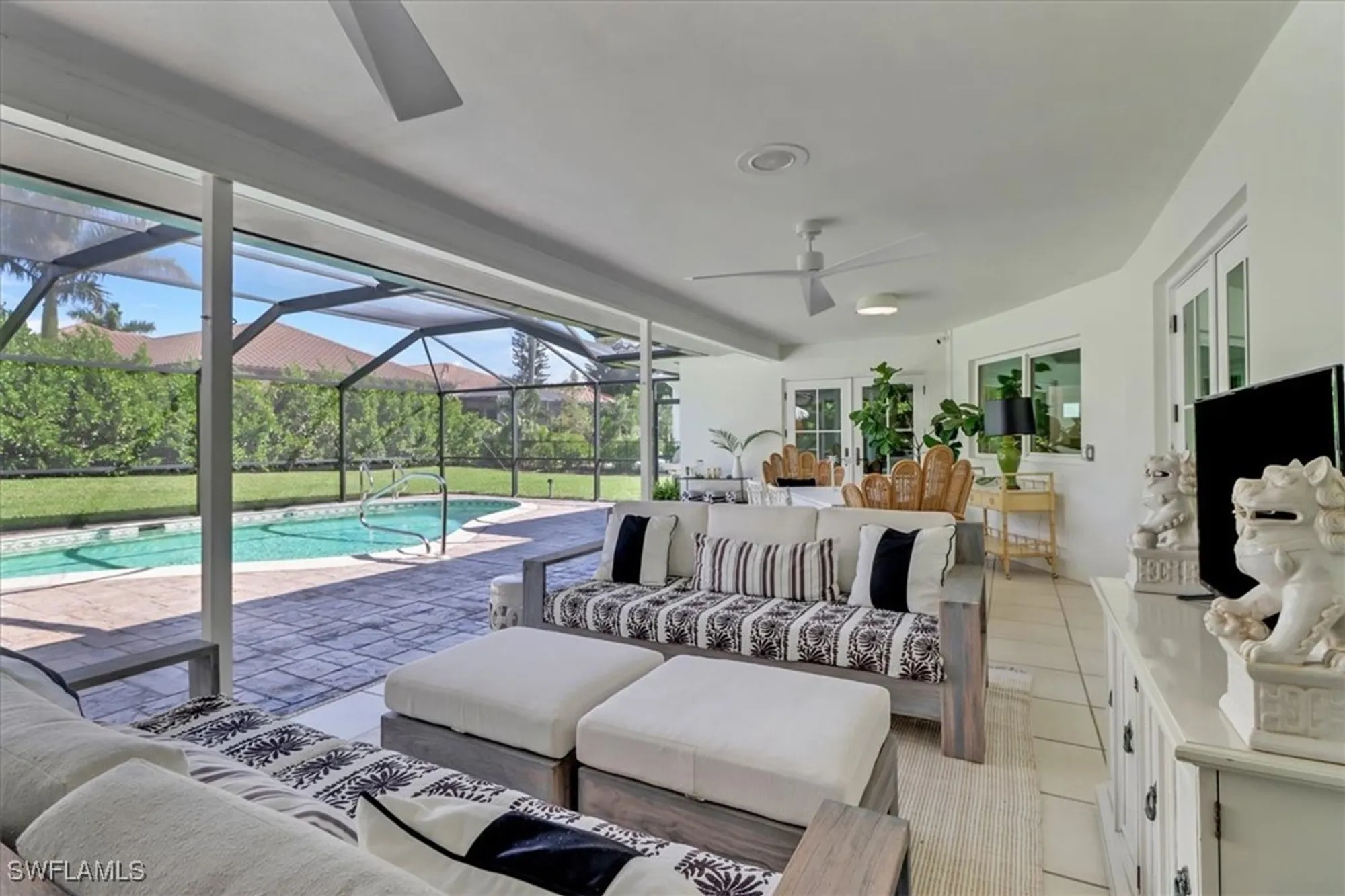 Property Slideshow image 30 of 48 | 701 harbour dr, Naples, FL, 34103